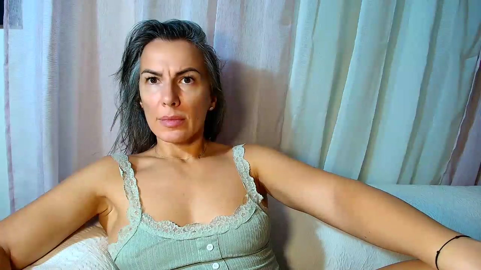 Gallery image thumbnail from Aarte_miss's myfreecams stream on, 08/13/2026, 12:52 image 12 of 20