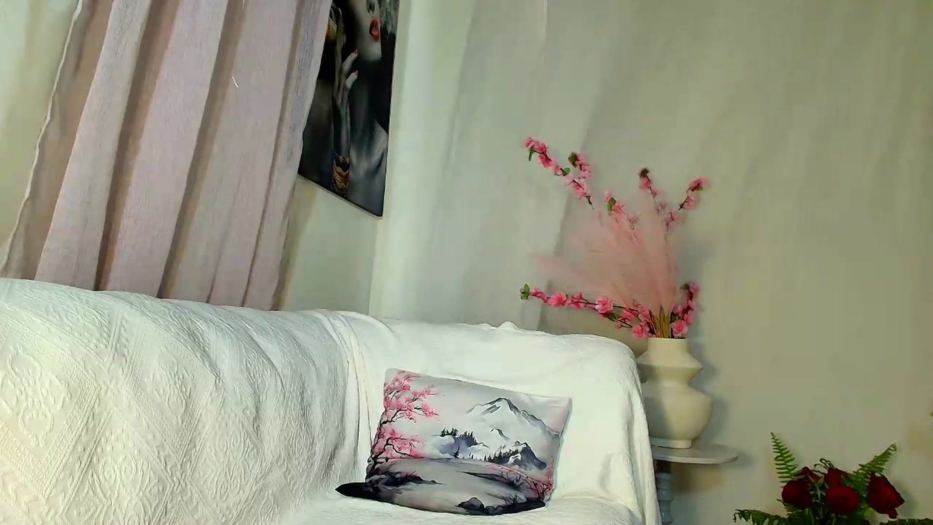 Gallery image thumbnail from Aarte_miss's myfreecams stream on, 08/13/2026, 16:01 image 10 of 20