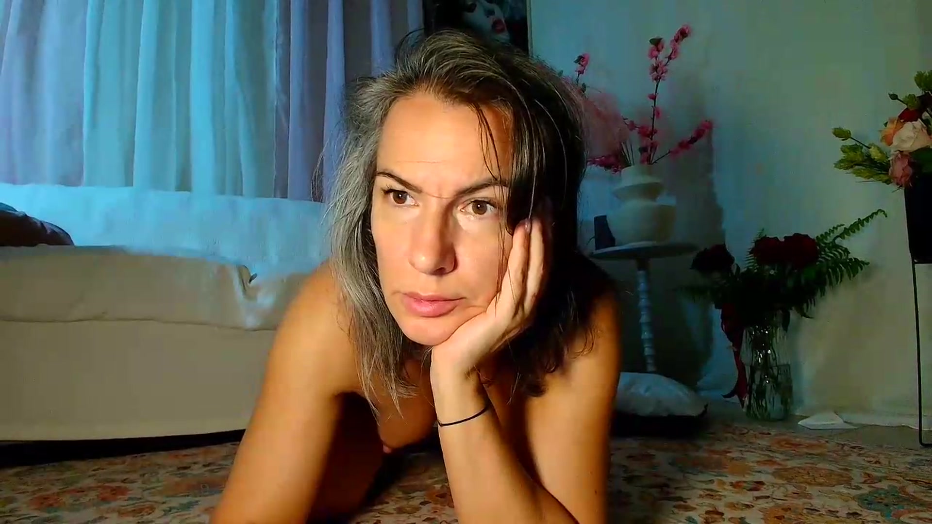 Gallery image thumbnail from Aarte_miss's myfreecams stream on, 08/13/2026, 16:52 image 10 of 20