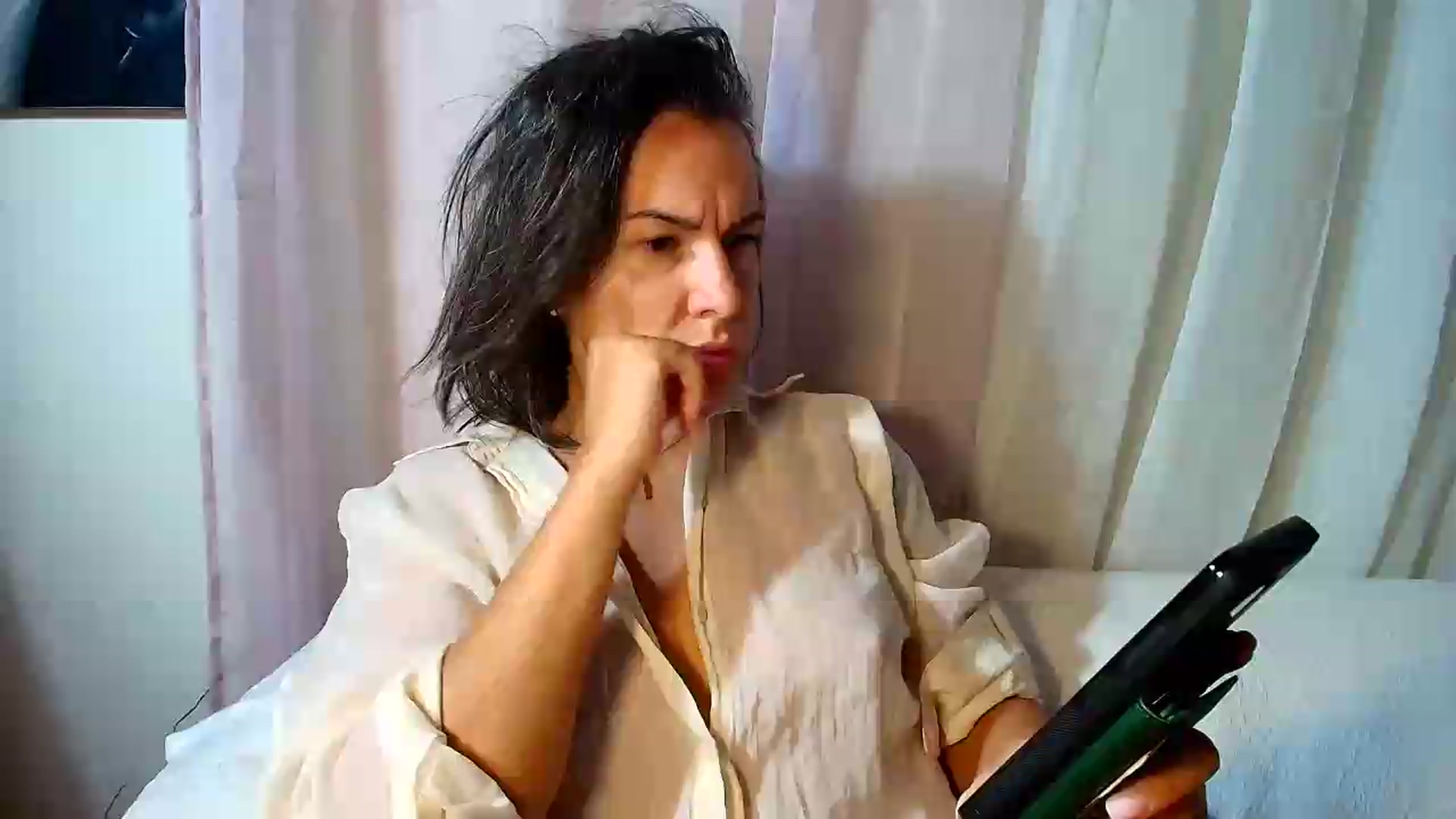 Gallery image thumbnail from Aarte_miss's myfreecams stream on, 08/14/2026, 13:42 image 3 of 20