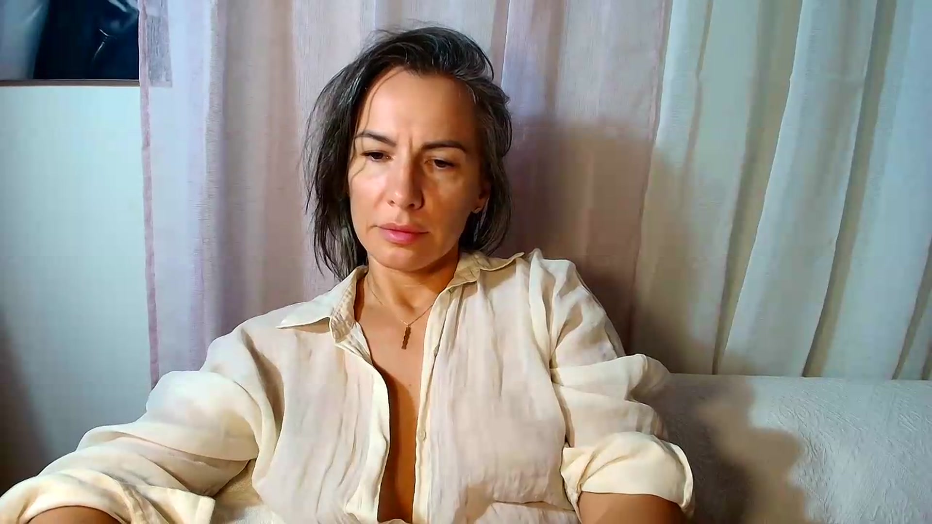 Gallery image thumbnail from Aarte_miss's myfreecams stream on, 08/14/2026, 13:42 image 9 of 20