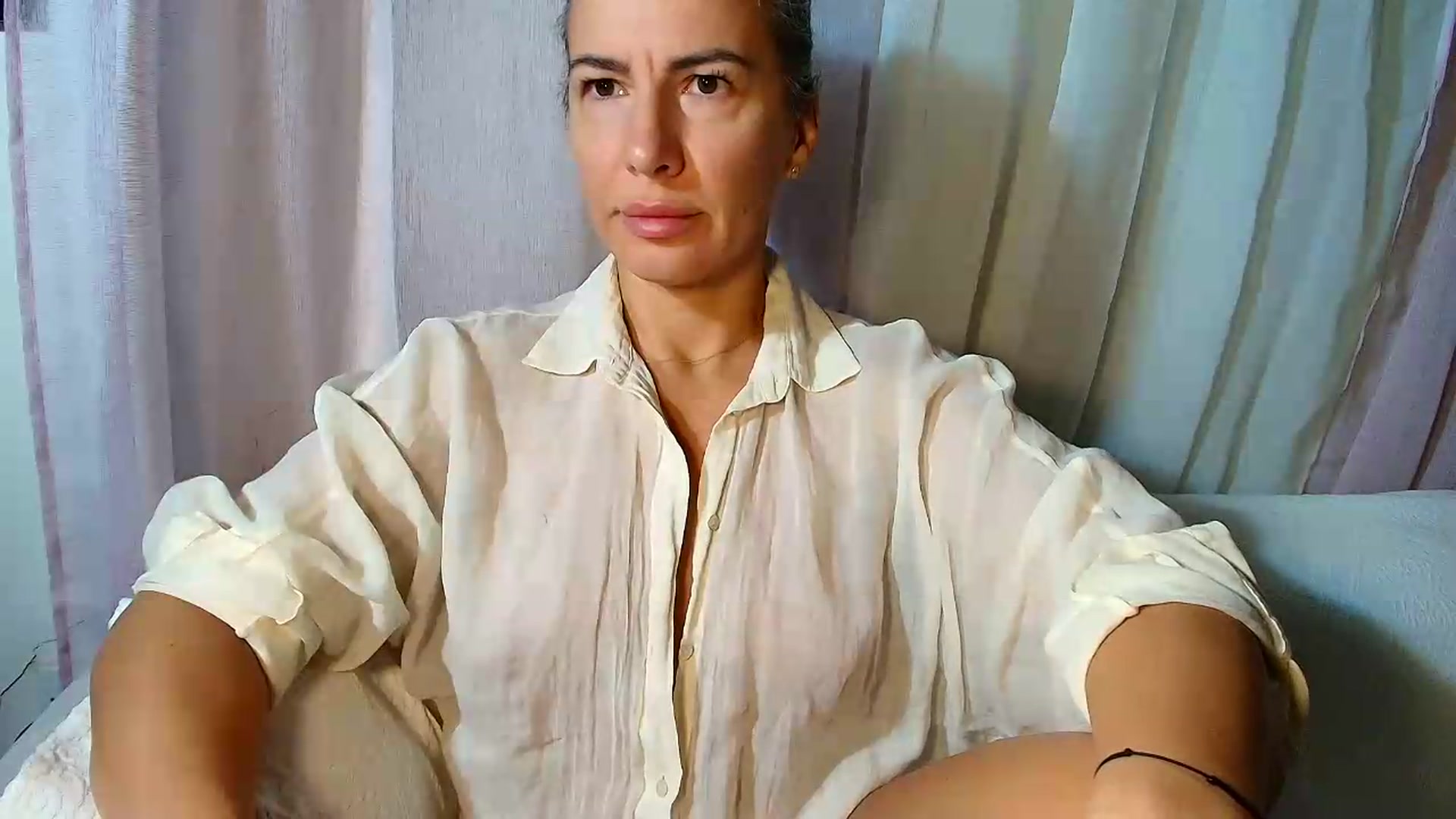 Gallery image thumbnail from Aarte_miss's myfreecams stream on, 08/16/2026, 03:40 image 12 of 20