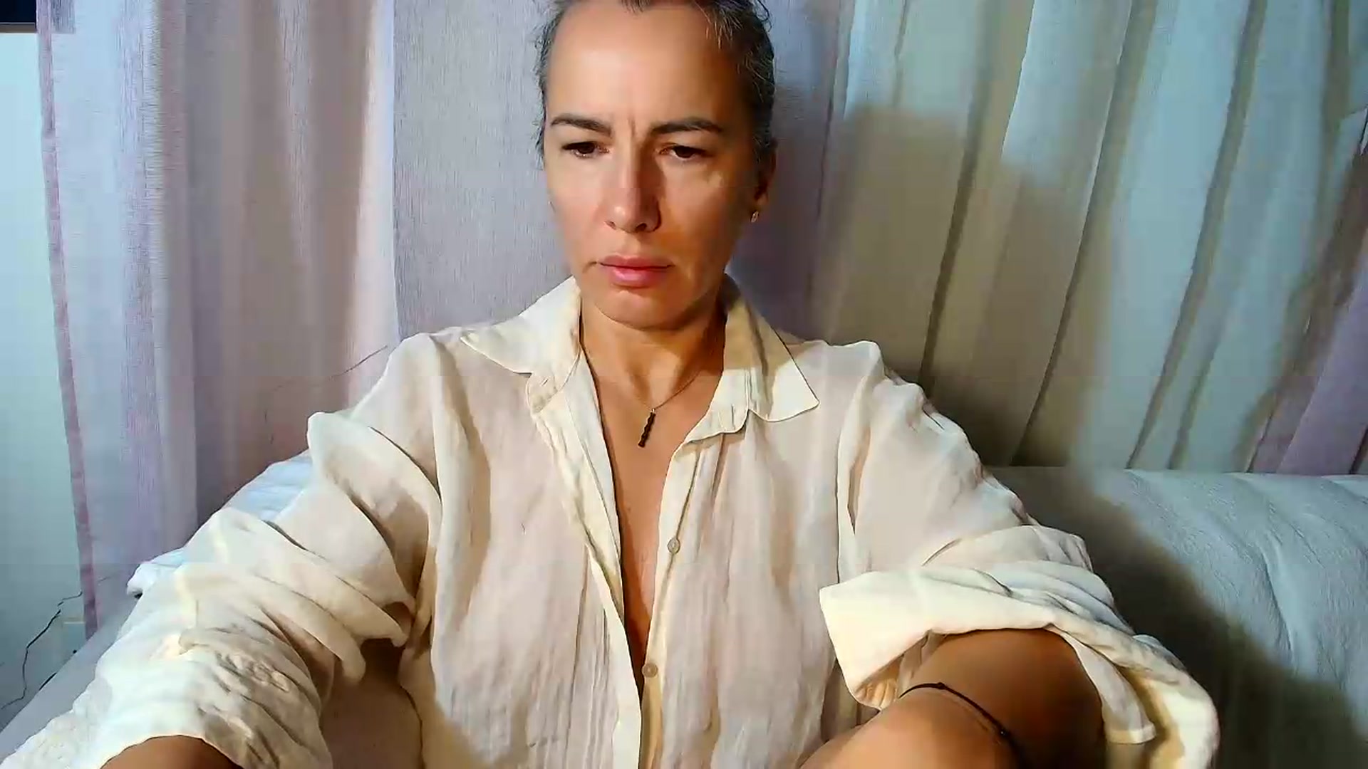 Gallery image thumbnail from Aarte_miss's myfreecams stream on, 08/16/2026, 03:40 image 9 of 20