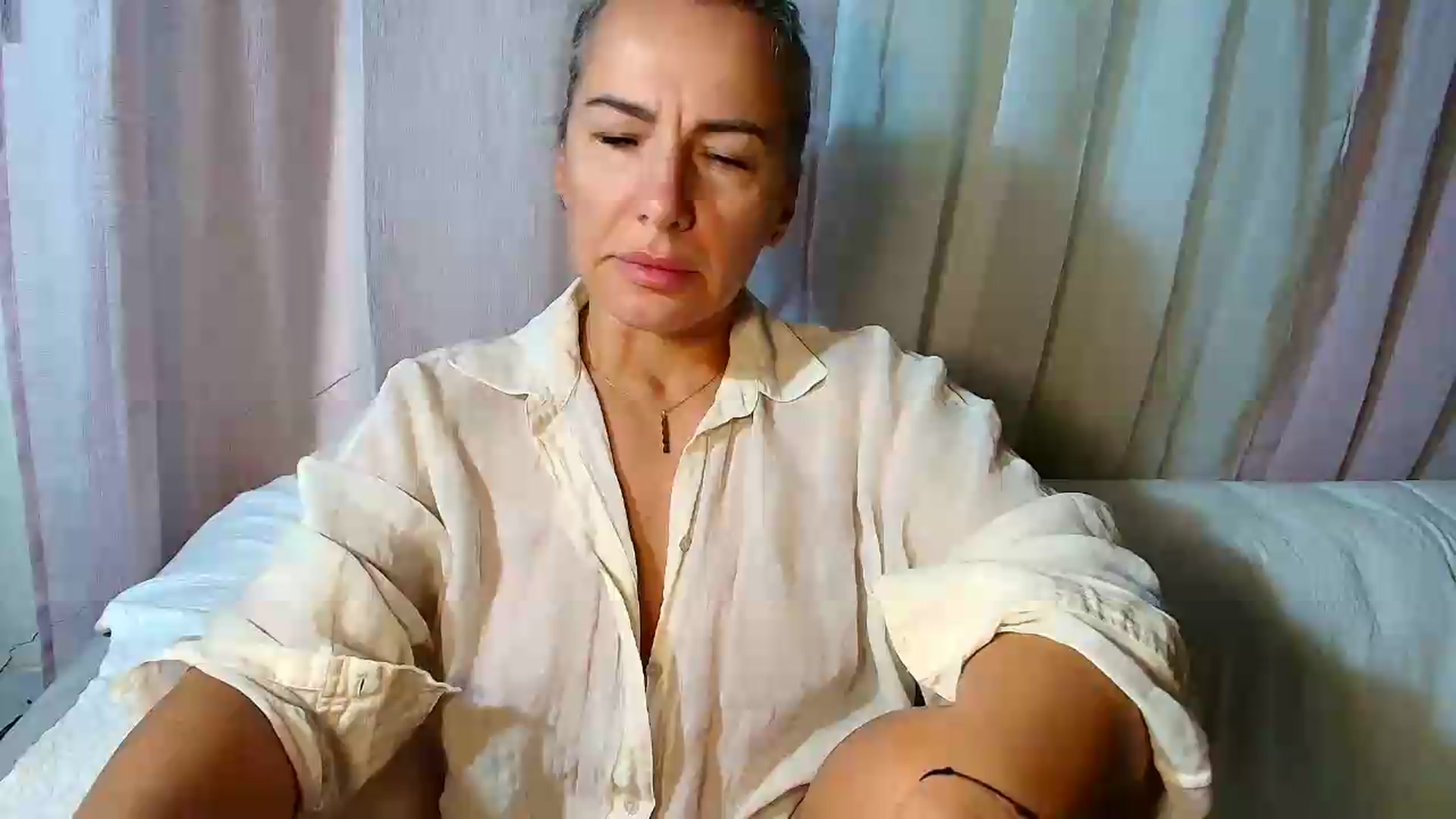 Gallery image thumbnail from Aarte_miss's myfreecams stream on, 08/16/2026, 03:40 image 1 of 20