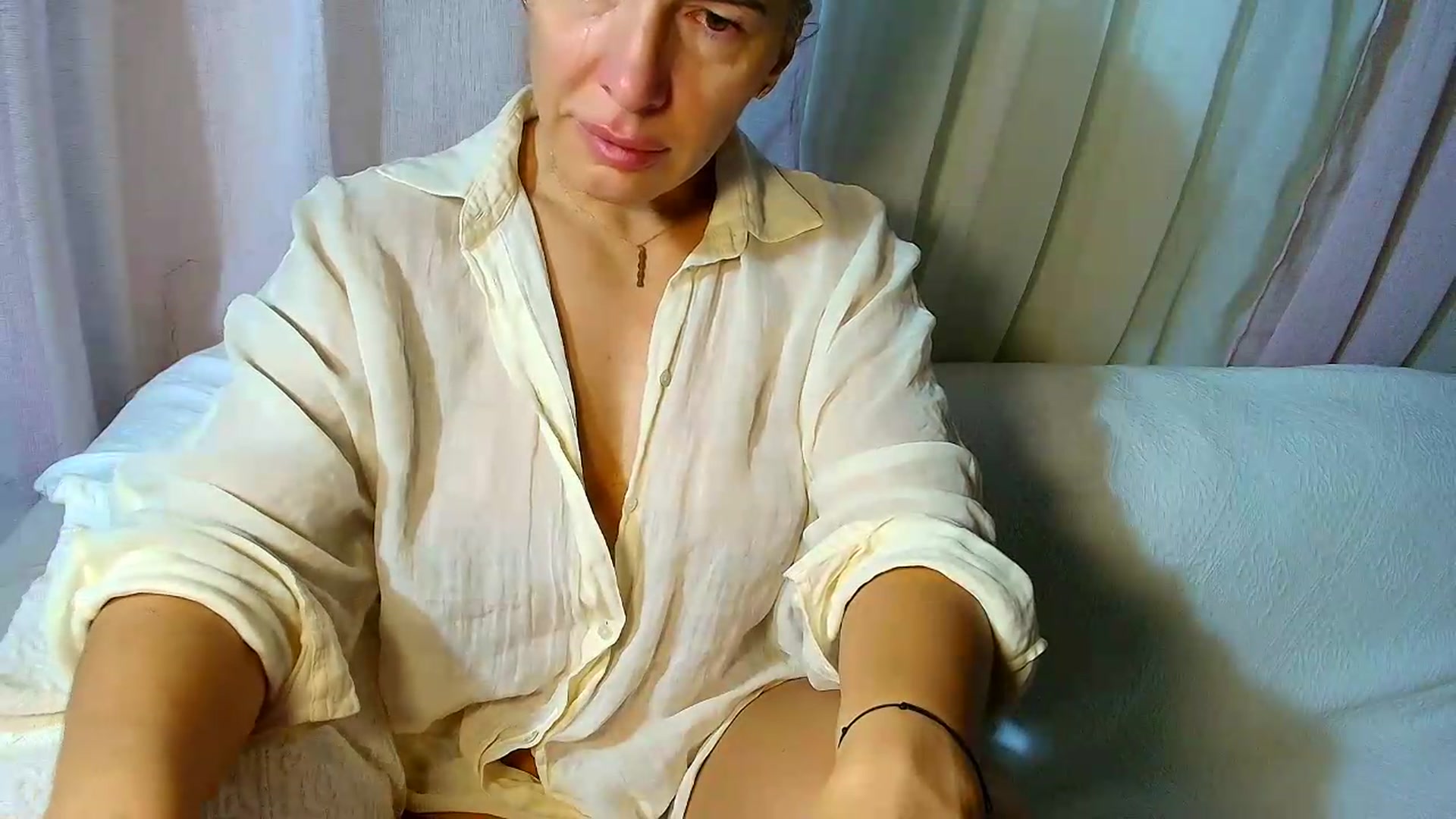 Gallery image thumbnail from Aarte_miss's myfreecams stream on, 08/16/2026, 05:02 image 17 of 20