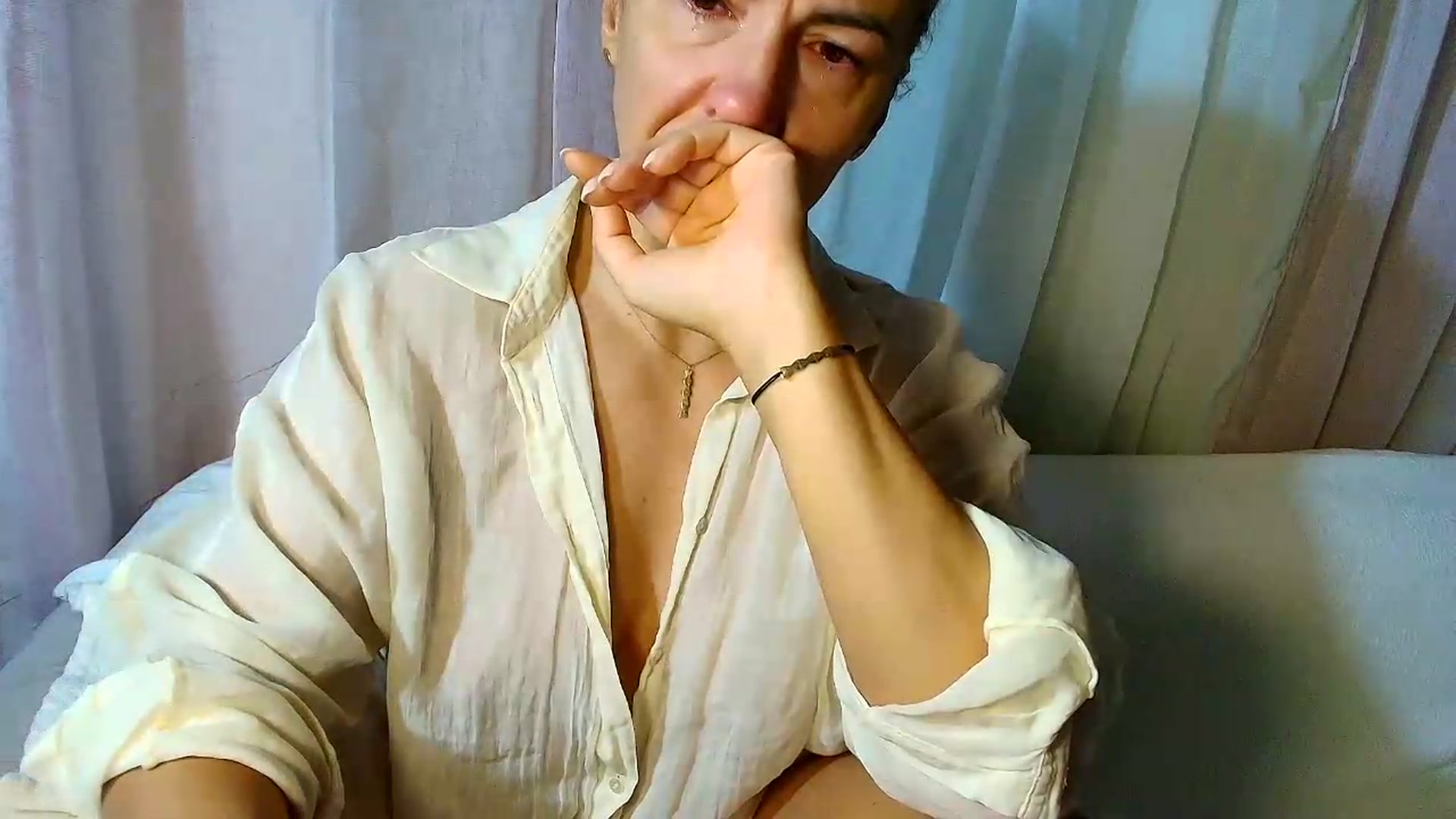 Gallery image thumbnail from Aarte_miss's myfreecams stream on, 08/16/2026, 05:02 image 16 of 20