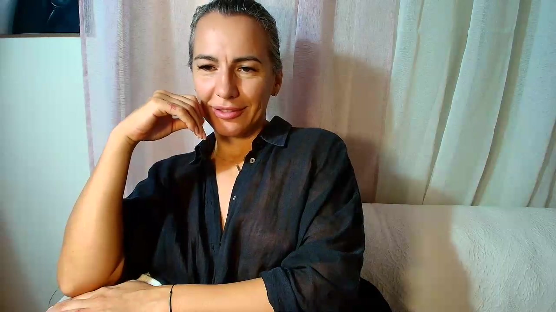 Gallery image thumbnail from Aarte_miss's myfreecams stream on, 08/22/2026, 14:44 image 13 of 20