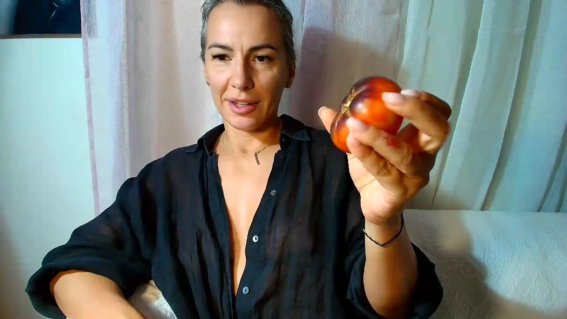Gallery image thumbnail from Aarte_miss's myfreecams stream on, 08/22/2026, 14:44 image 14 of 20