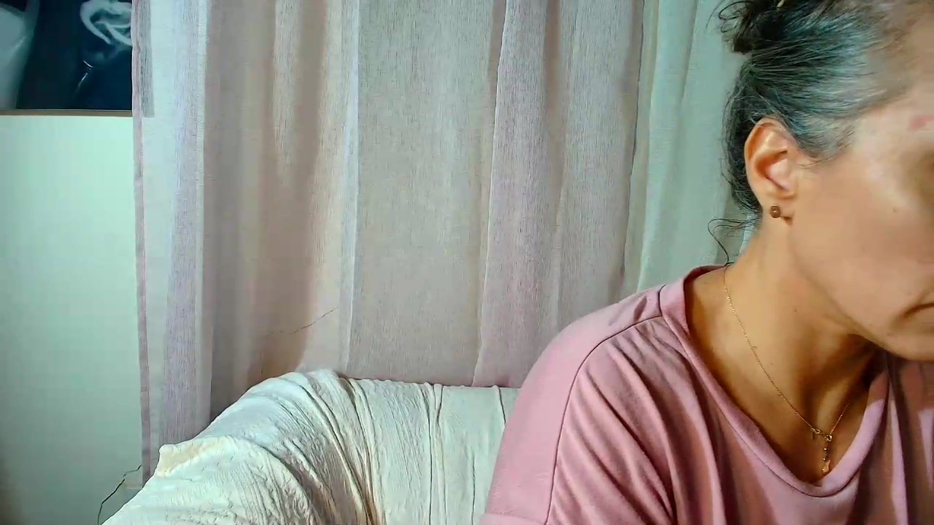 Gallery image thumbnail from Aarte_miss's myfreecams stream on, 08/27/2026, 13:04 image 5 of 20