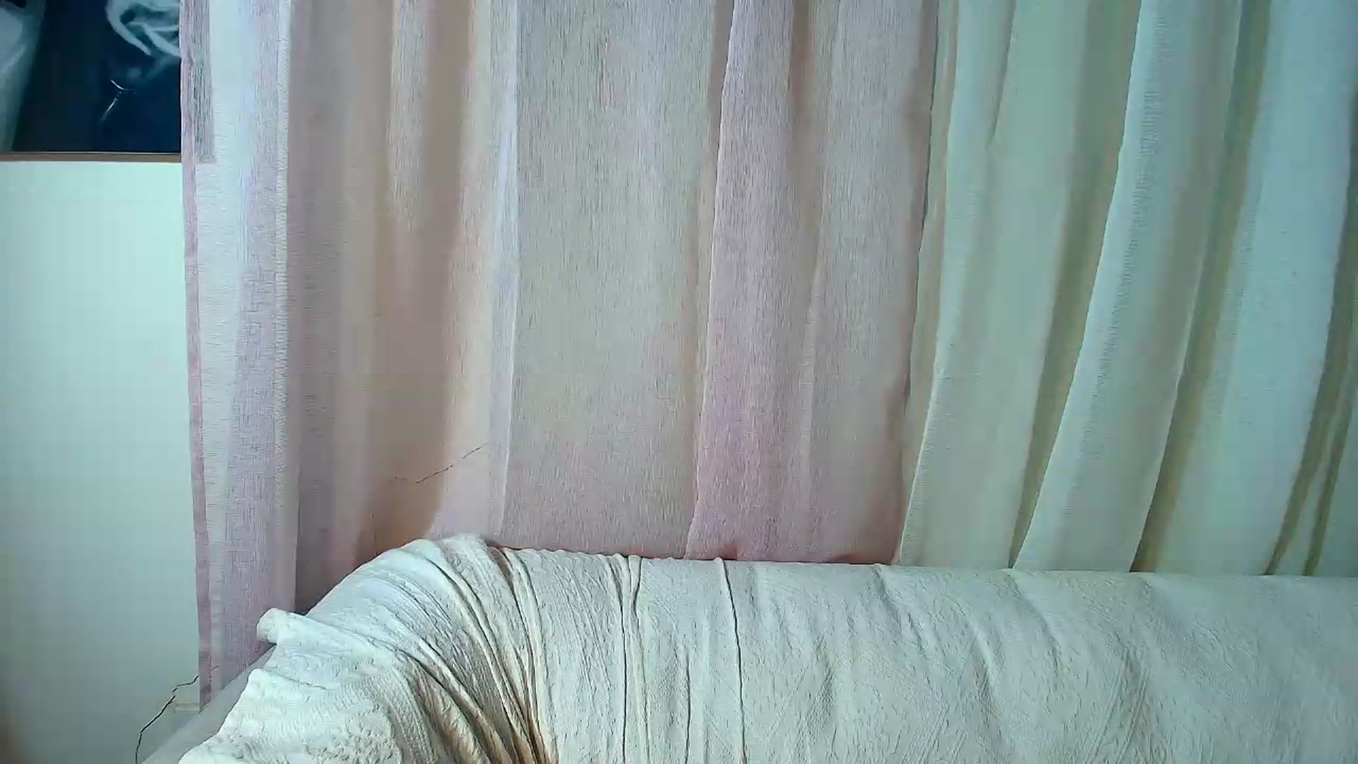 Gallery image thumbnail from Aarte_miss's myfreecams stream on, 08/27/2026, 13:04 image 4 of 20