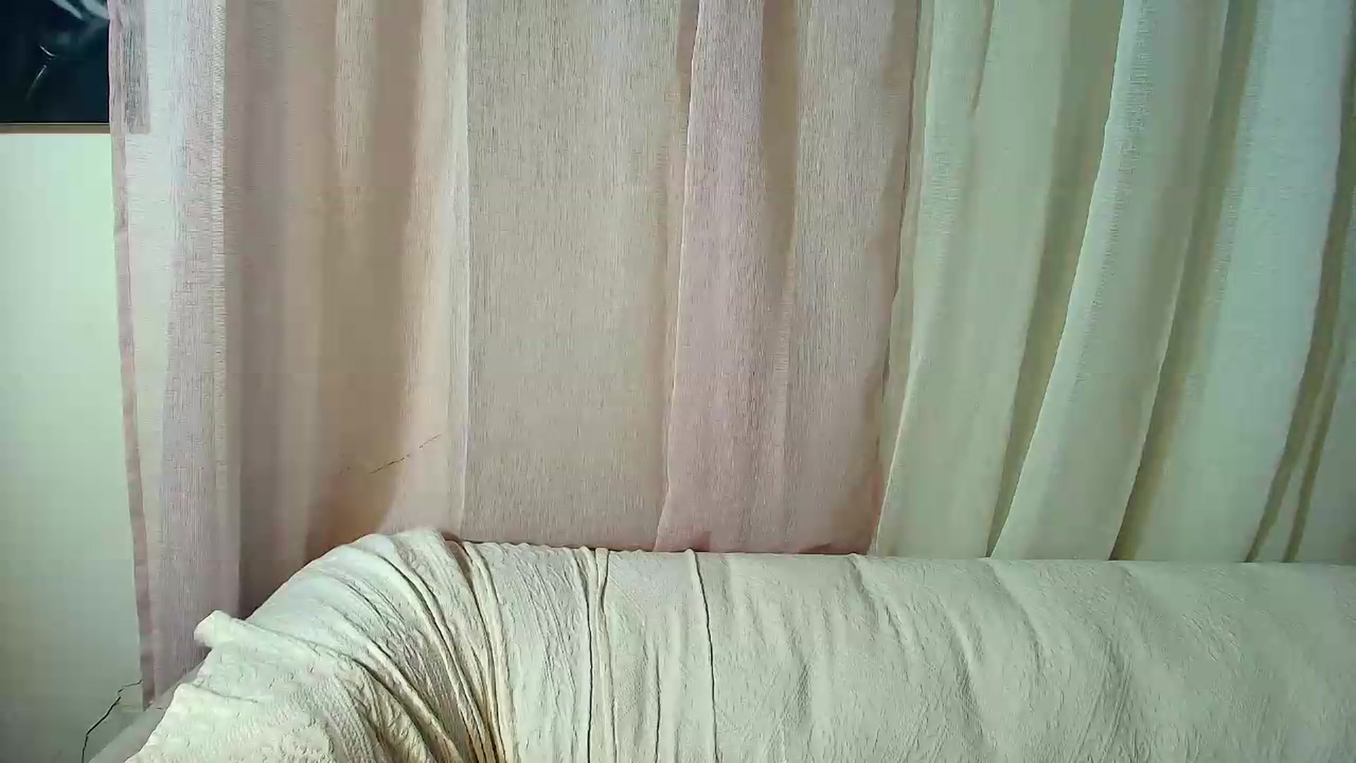 Gallery image thumbnail from Aarte_miss's myfreecams stream on, 08/27/2026, 13:04 image 2 of 20