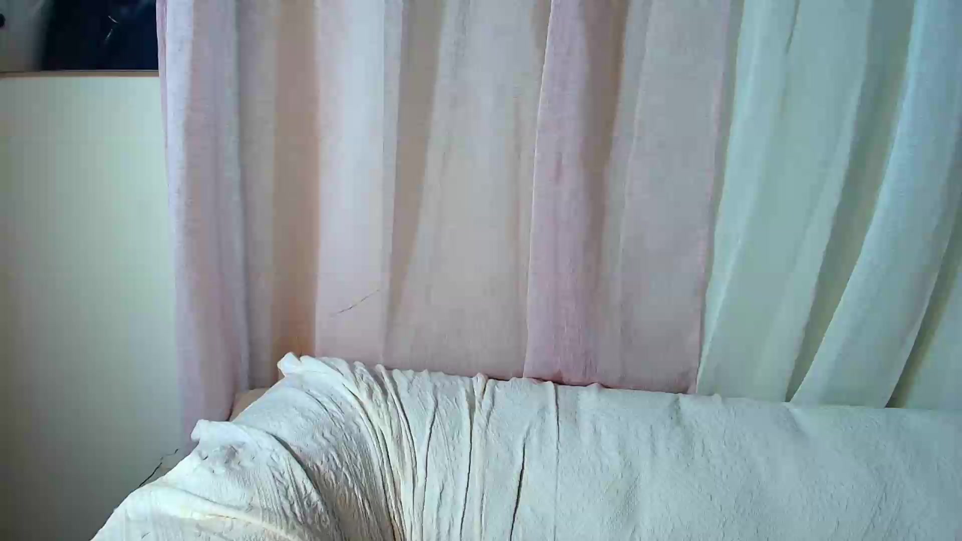 Gallery image thumbnail from Aarte_miss's myfreecams stream on, 08/29/2026, 14:00 image 7 of 20