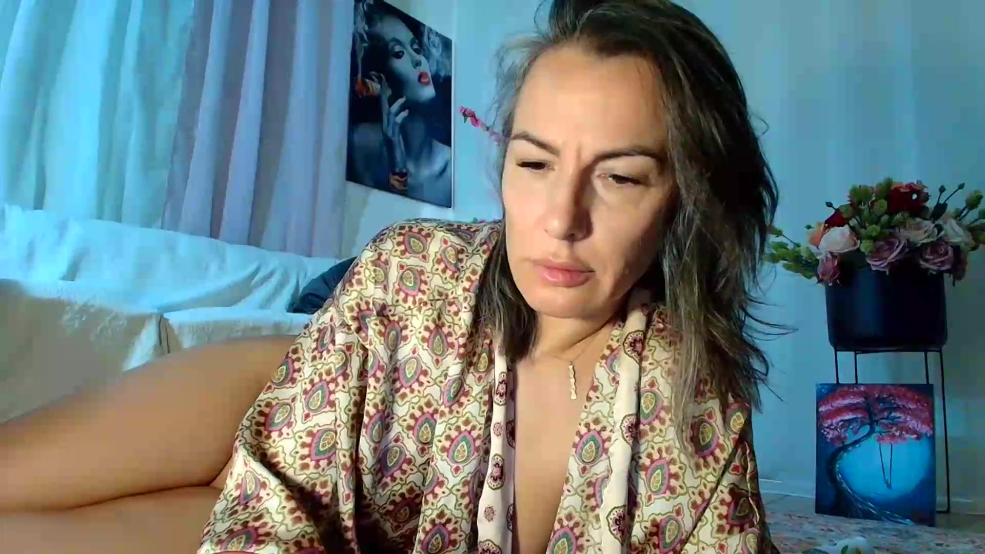 Gallery image thumbnail from Aarte_miss's myfreecams stream on, 08/30/2026, 05:25 image 15 of 20