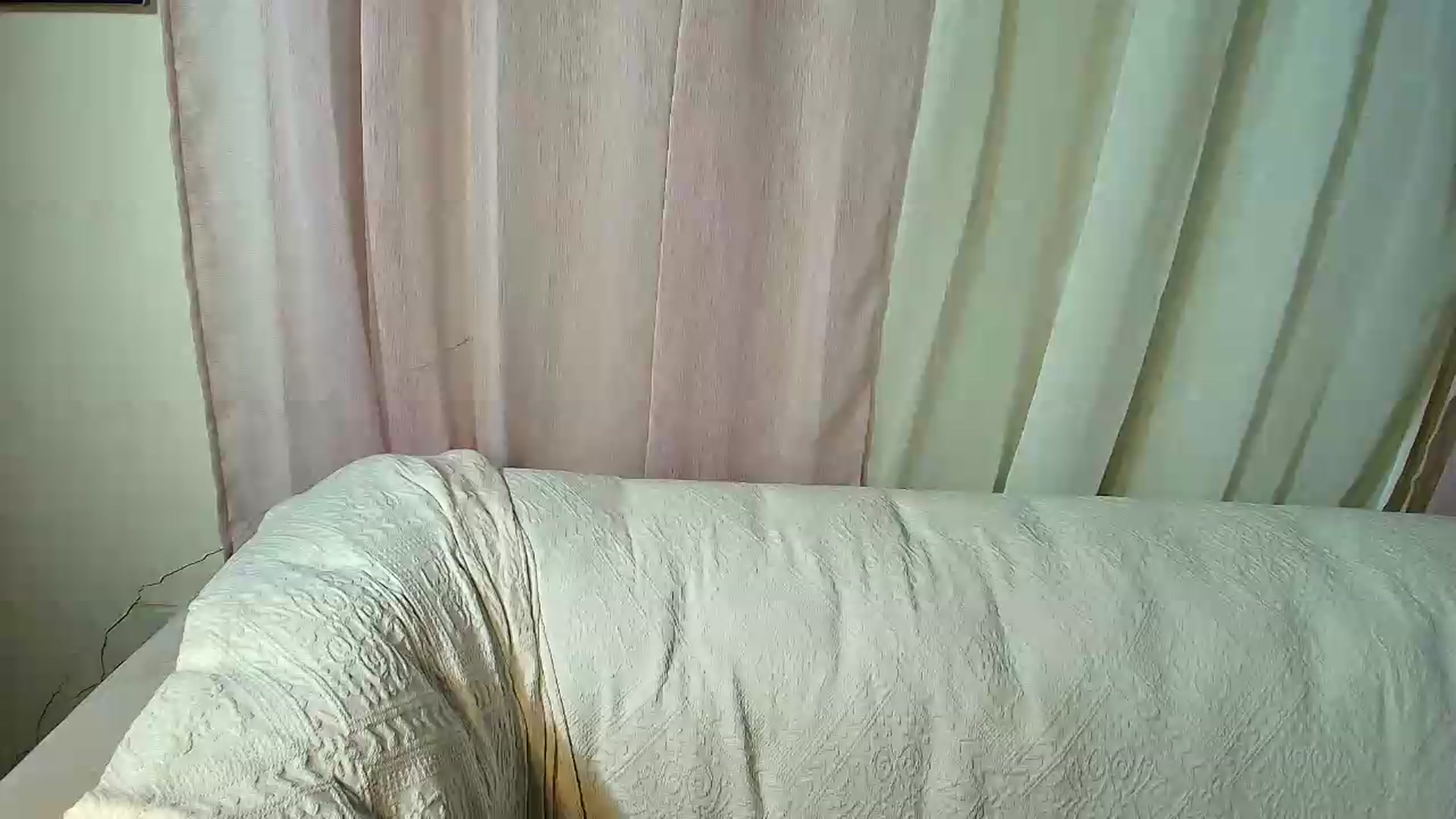 Gallery image thumbnail from Aarte_miss's myfreecams stream on, 09/12/2026, 16:11 image 1 of 20