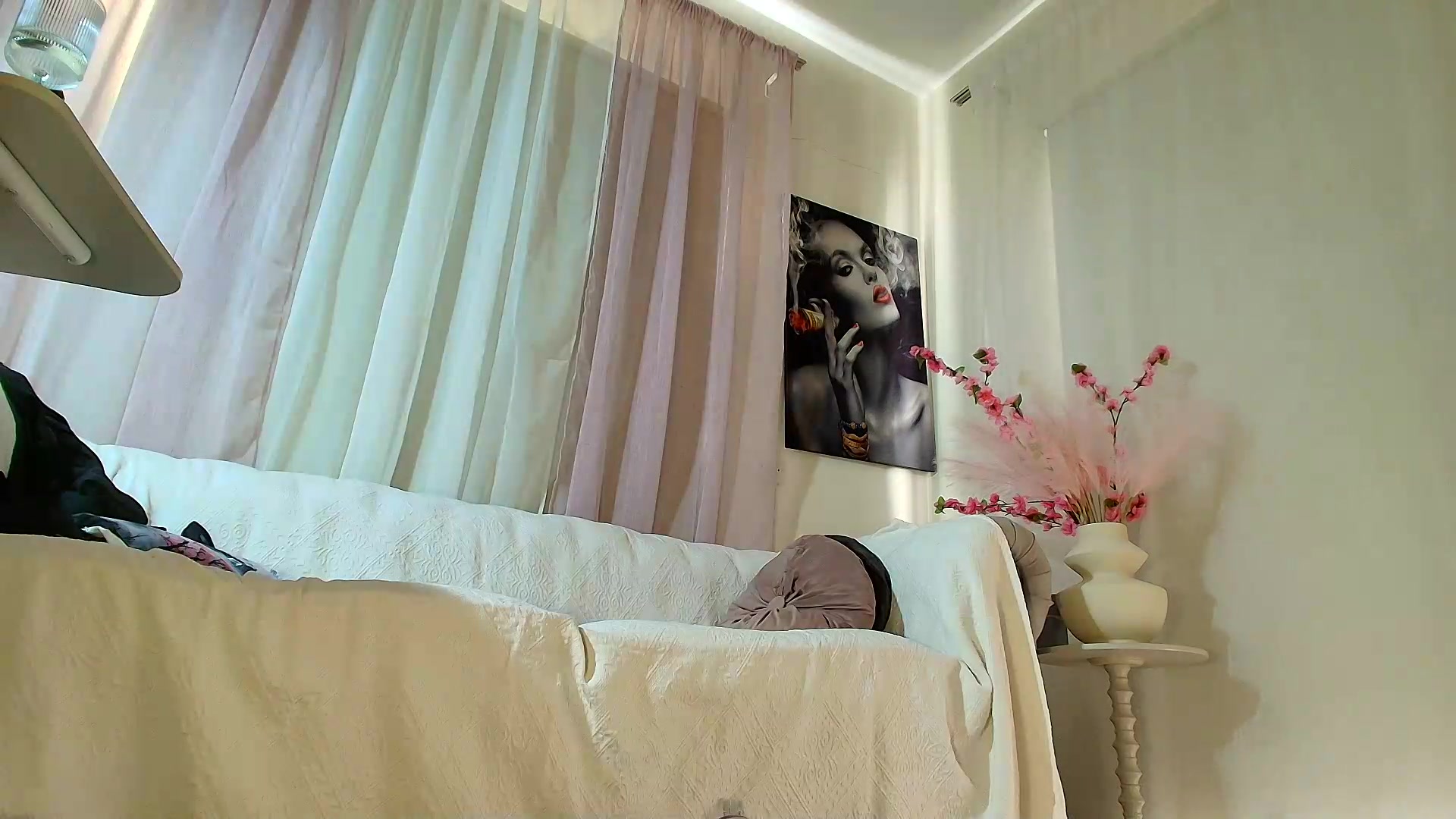 Gallery image thumbnail from Aarte_miss's myfreecams stream on, 09/13/2026, 14:34 image 20 of 20