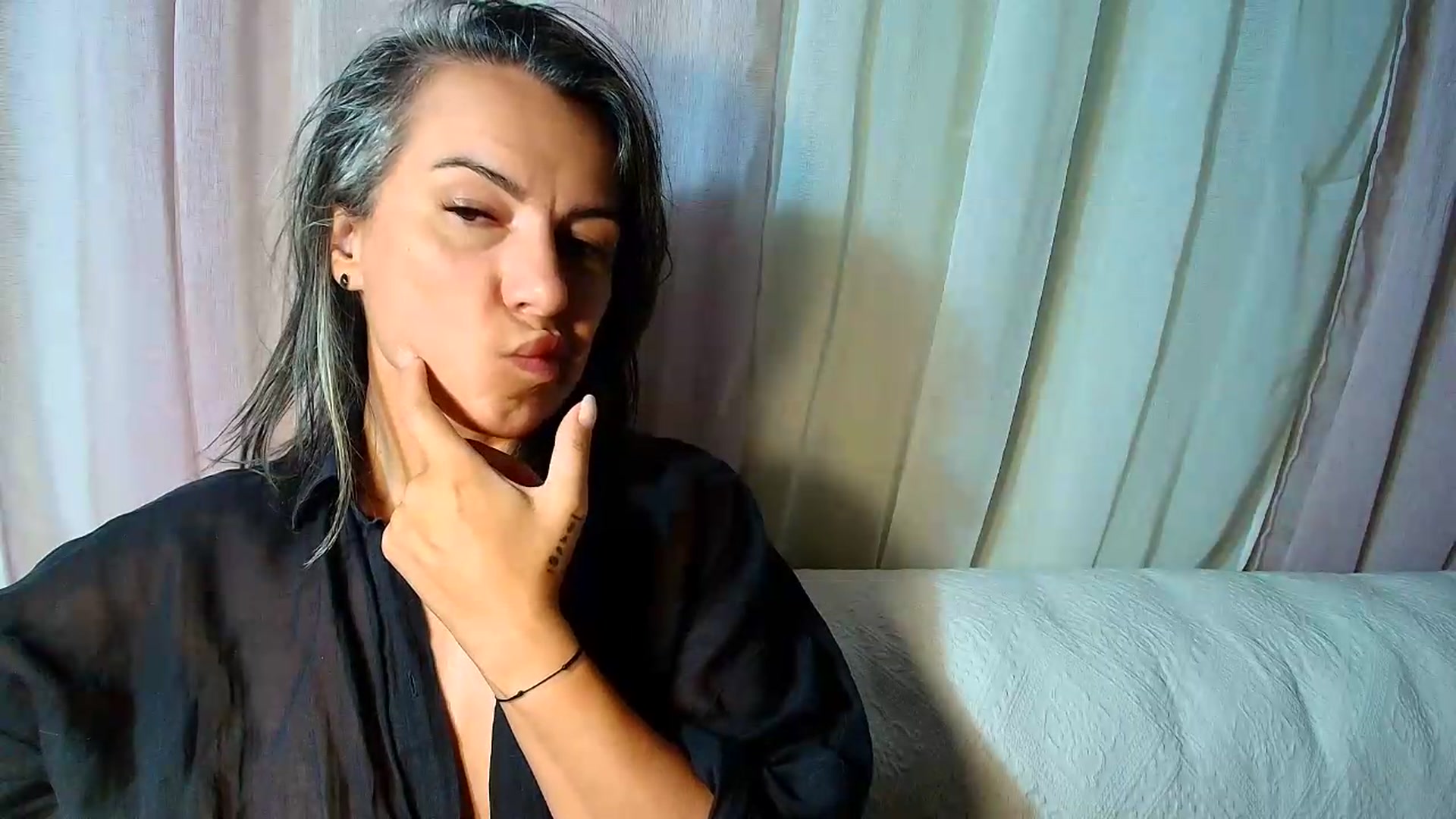 Gallery image thumbnail from Aarte_miss's myfreecams stream on, 09/14/2026, 04:43 image 7 of 20