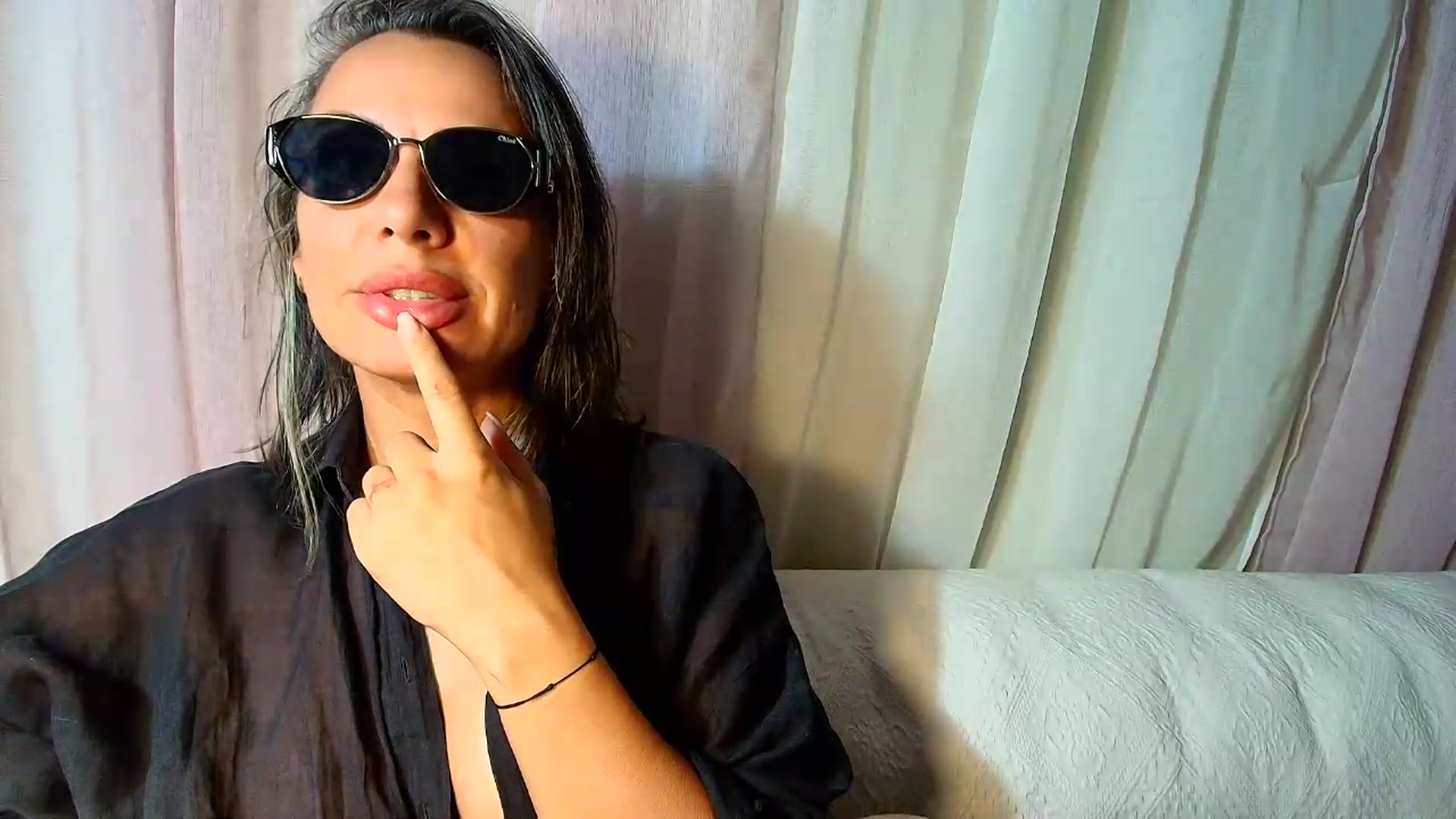 Gallery image thumbnail from Aarte_miss's myfreecams stream on, 09/14/2026, 04:43 image 5 of 20