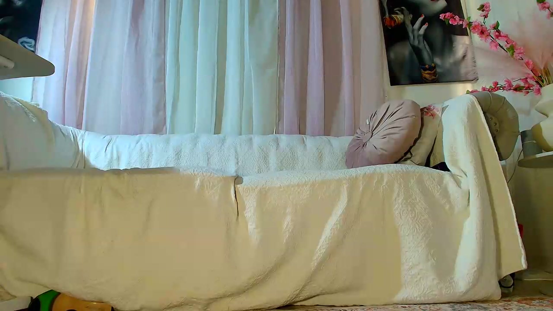 Gallery image thumbnail from Aarte_miss's myfreecams stream on, 09/18/2026, 15:28 image 10 of 20