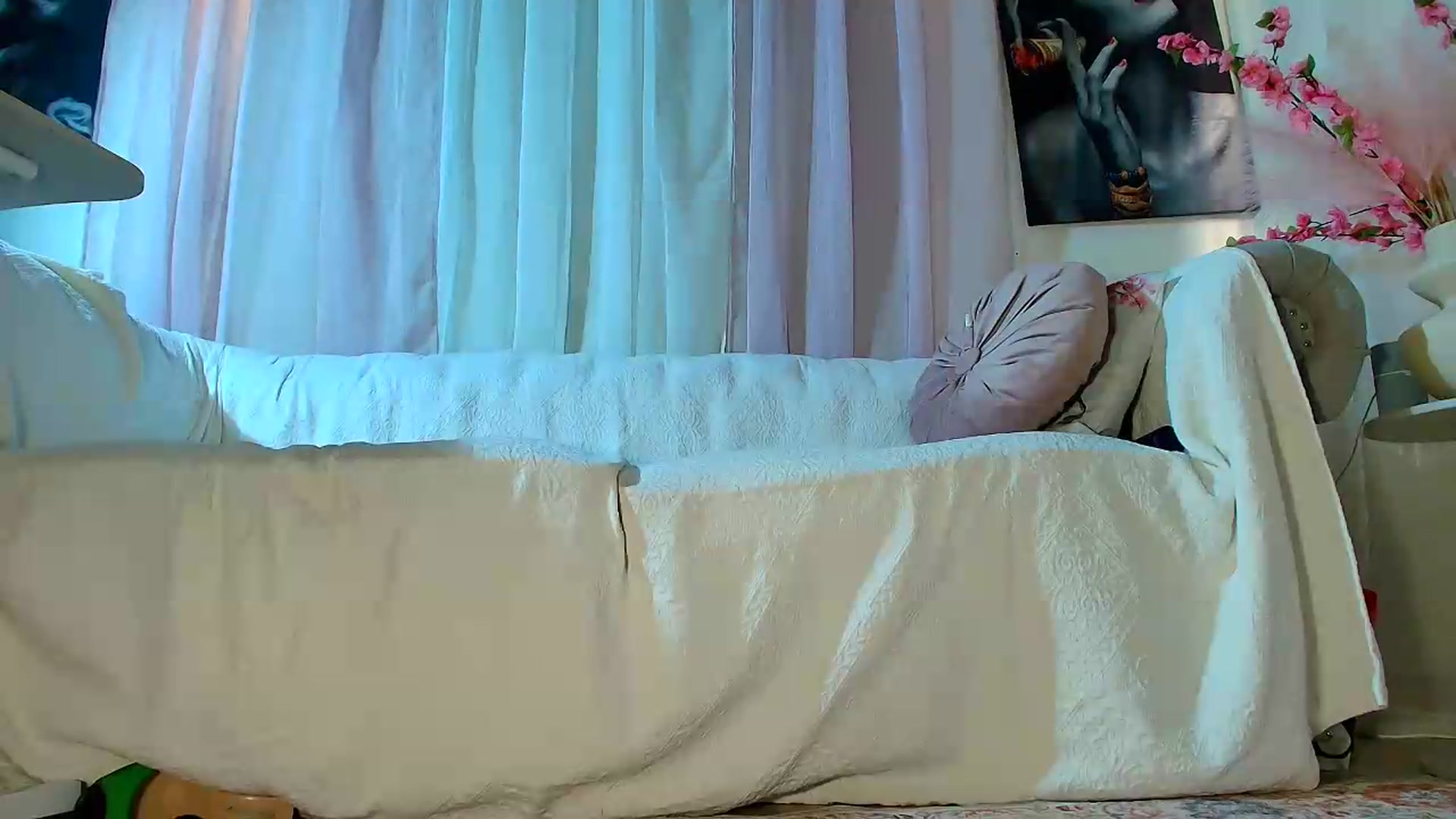 Gallery image thumbnail from Aarte_miss's myfreecams stream on, 09/18/2026, 15:28 image 9 of 20