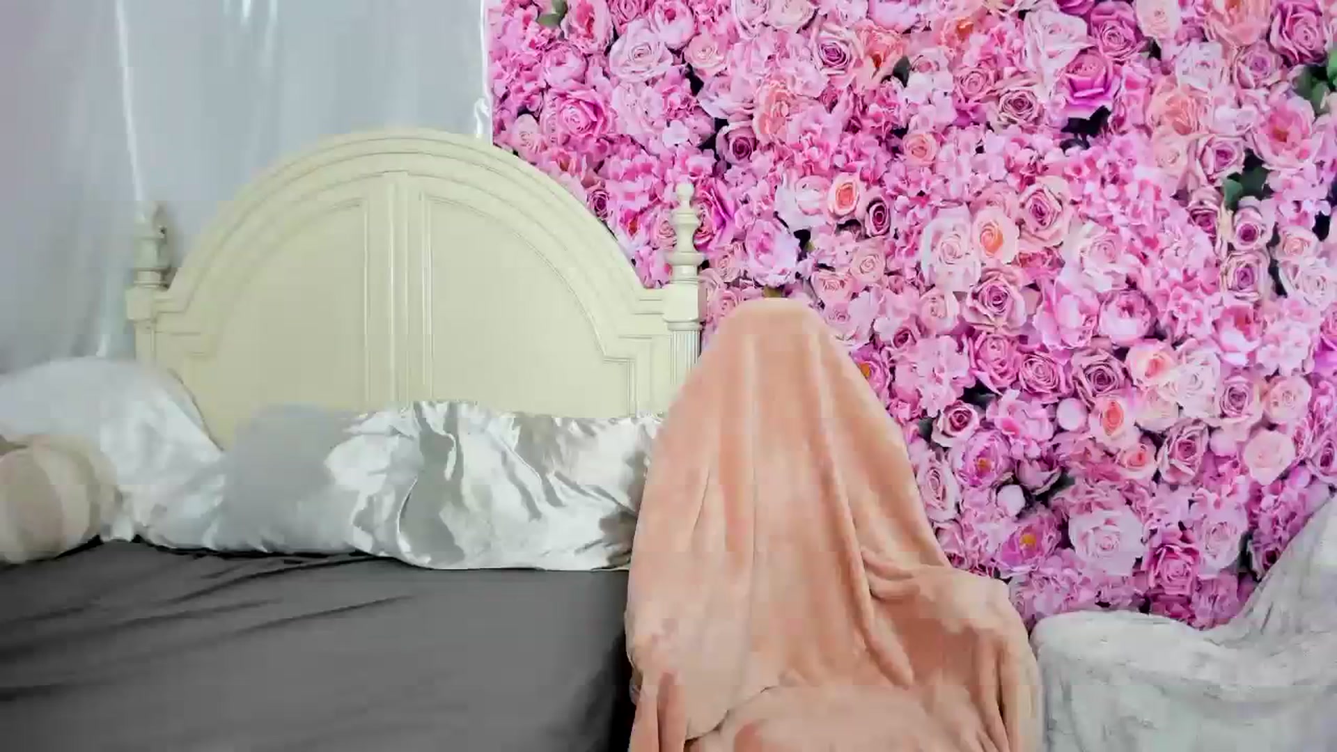 Gallery image thumbnail from Abaddiee's myfreecams stream on, 09/19/2023, 06:30 image 10 of 20