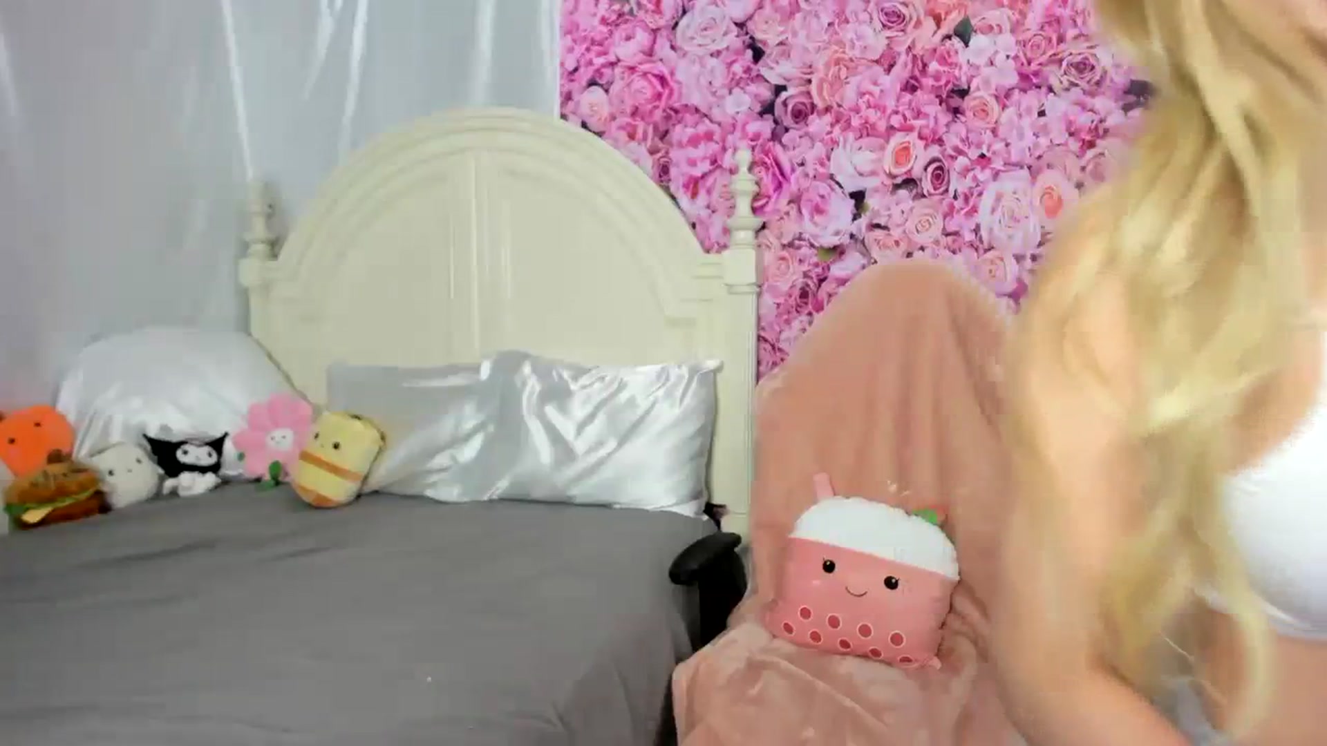 Gallery image thumbnail from Abaddiee's myfreecams stream on, 09/27/2023, 21:21 image 20 of 20