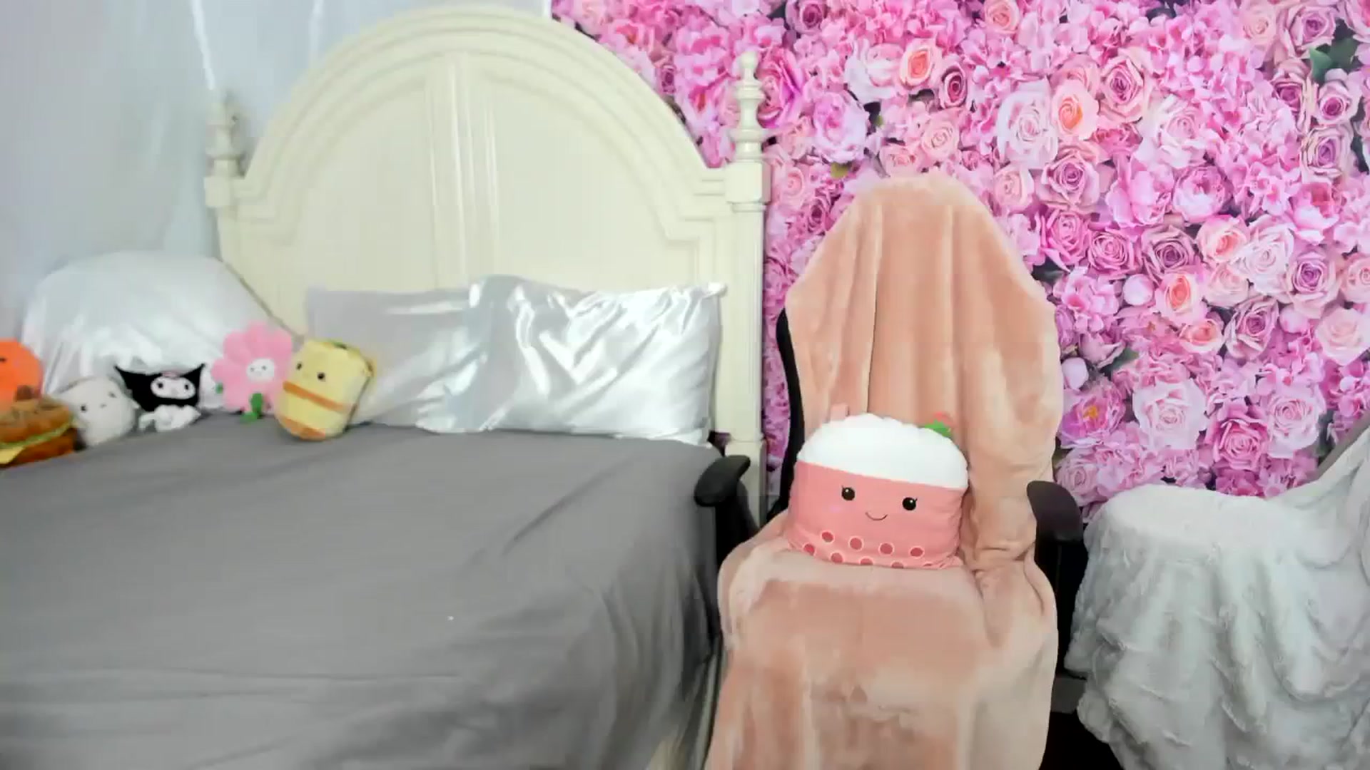 Gallery image thumbnail from Abaddiee's myfreecams stream on, 09/28/2023, 02:45 image 2 of 20