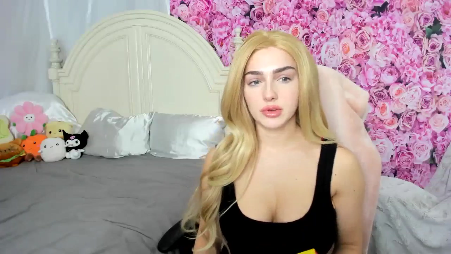 Gallery image thumbnail from Abaddiee's myfreecams stream on, 10/04/2023, 24:44 image 17 of 20