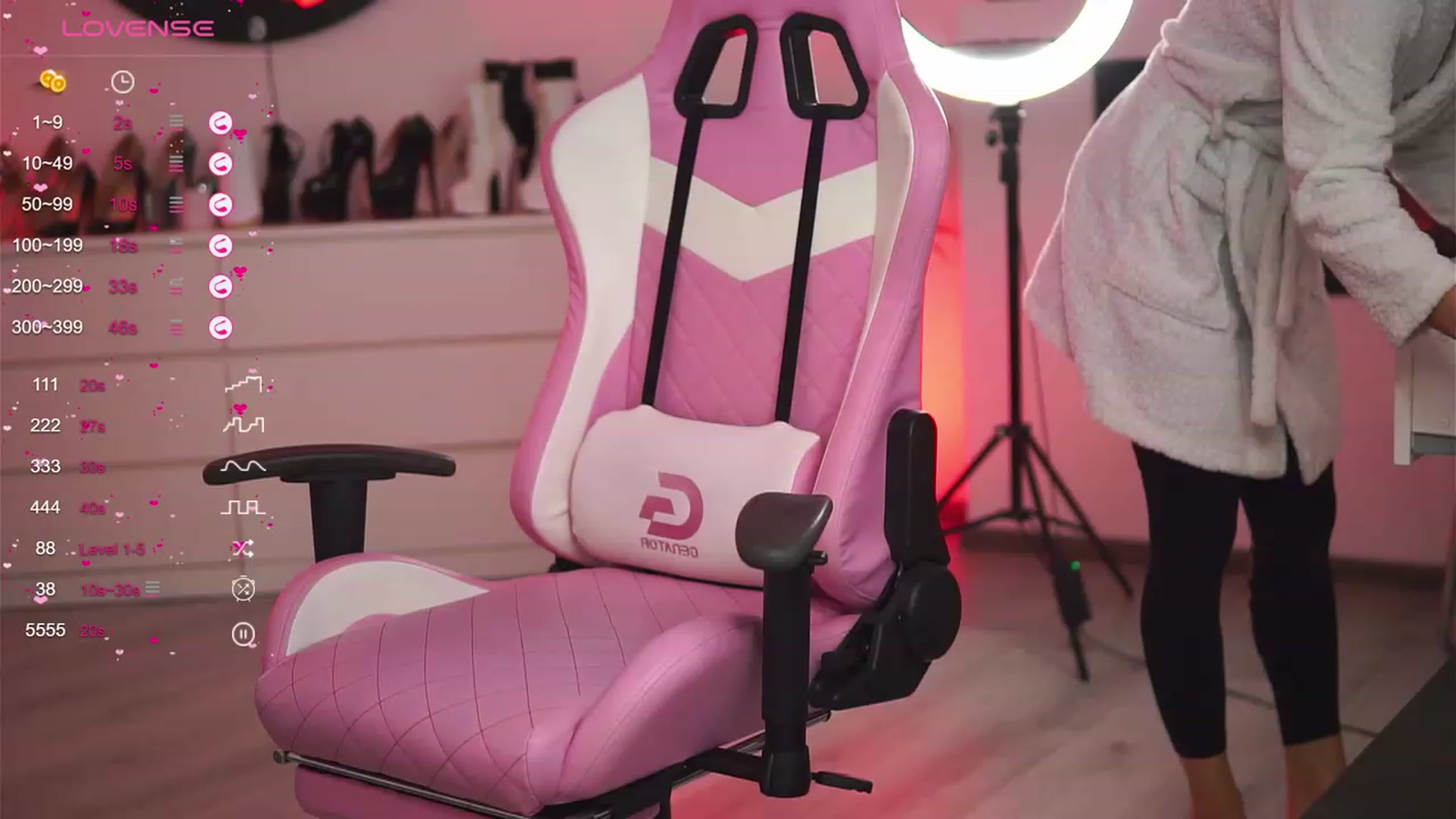 Gallery image thumbnail from AbbelaWhite's myfreecams stream on, 10/13/2023, 07:35 image 20 of 20