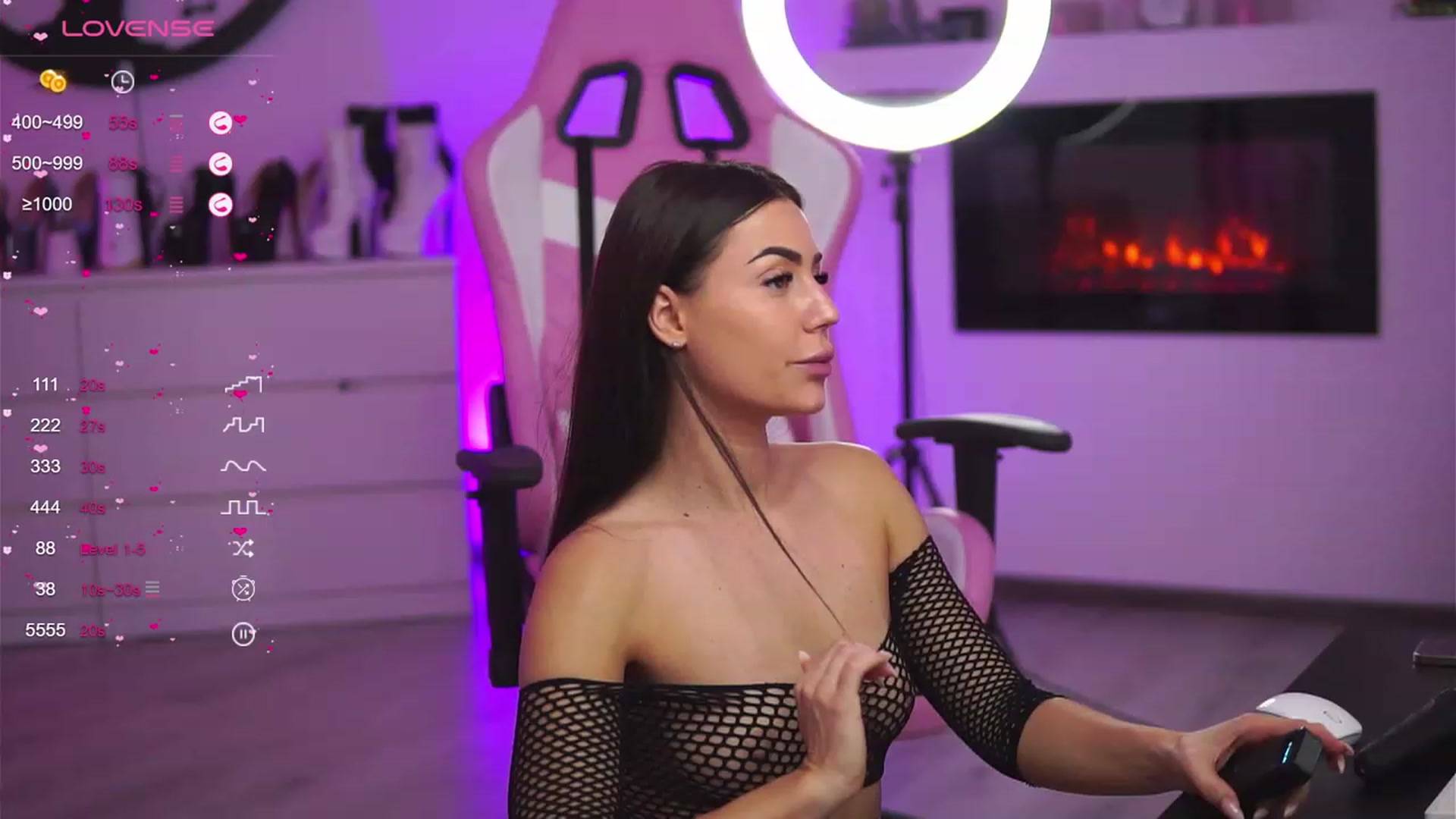 Gallery image thumbnail from AbbelaWhite's myfreecams stream on, 10/18/2023, 13:16 image 14 of 20