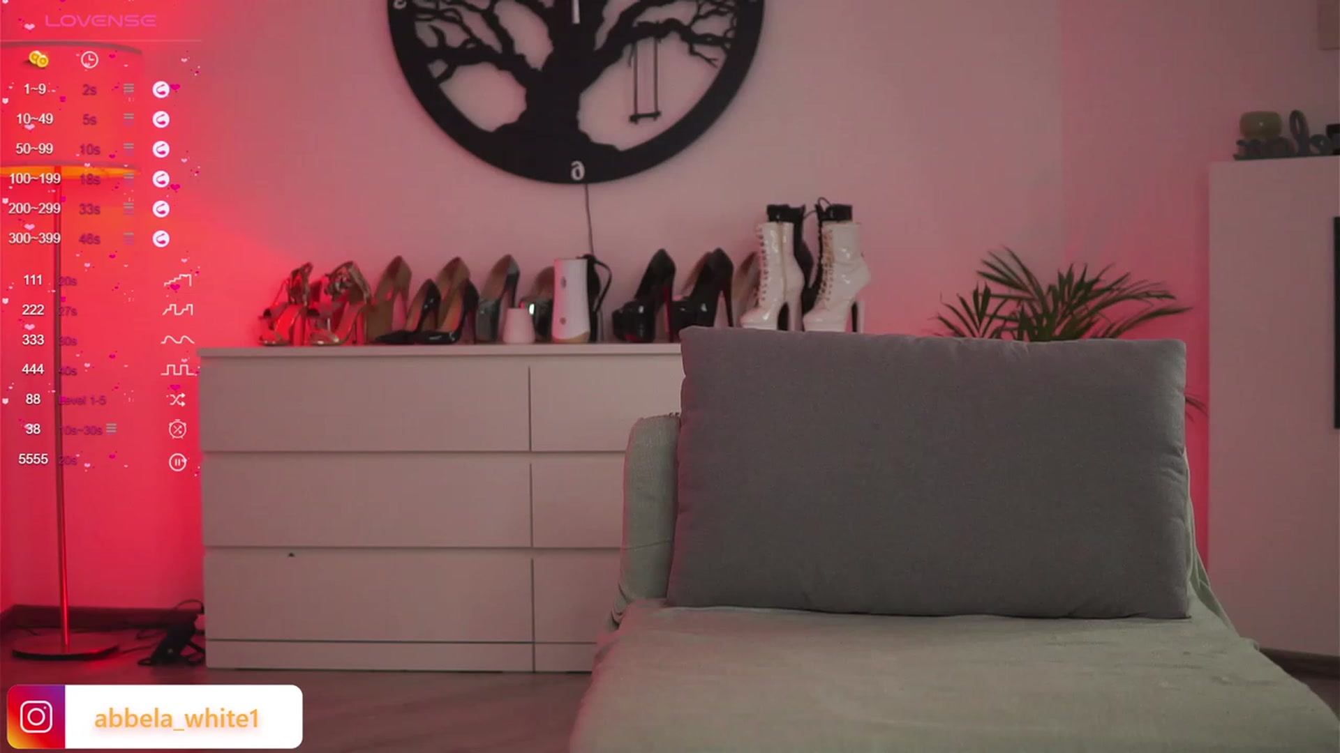 Gallery image thumbnail from AbbelaWhite's myfreecams stream on, 10/24/2023, 13:02 image 16 of 20