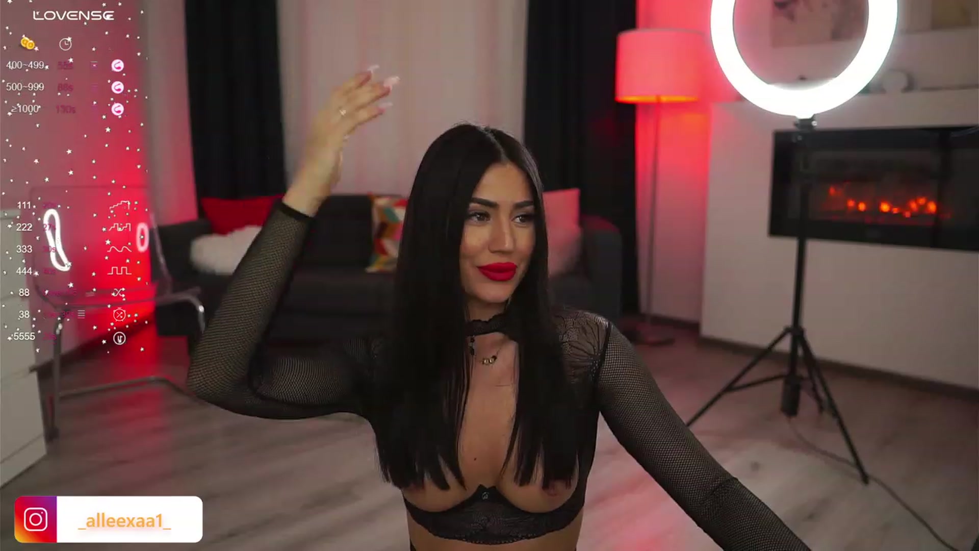 Gallery image thumbnail from AbbelaWhite's myfreecams stream on, 02/21/2024, 14:39 image 10 of 20