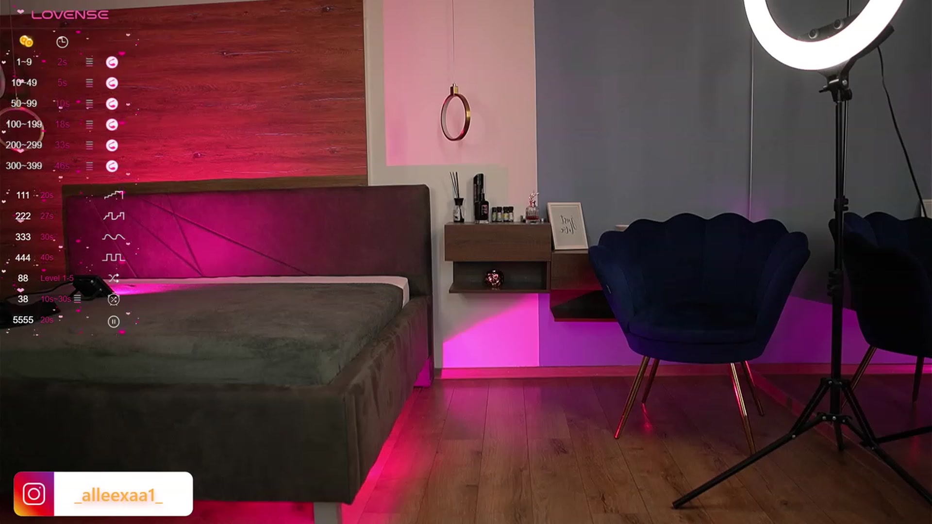 Gallery image thumbnail from AbbelaWhite's myfreecams stream on, 03/18/2024, 08:56 image 11 of 20