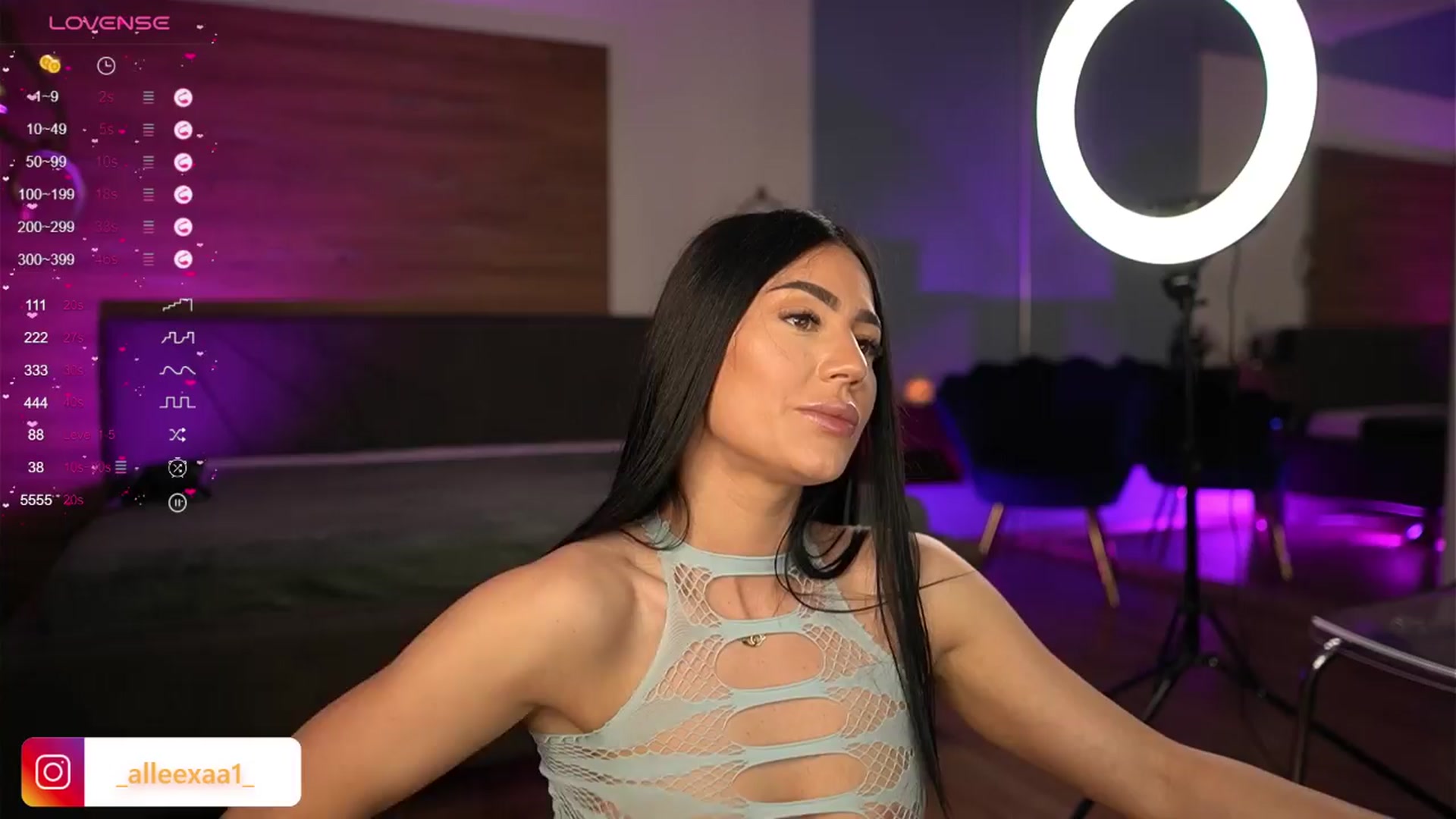 Gallery image thumbnail from AbbelaWhite's myfreecams stream on, 03/27/2024, 08:48 image 13 of 20