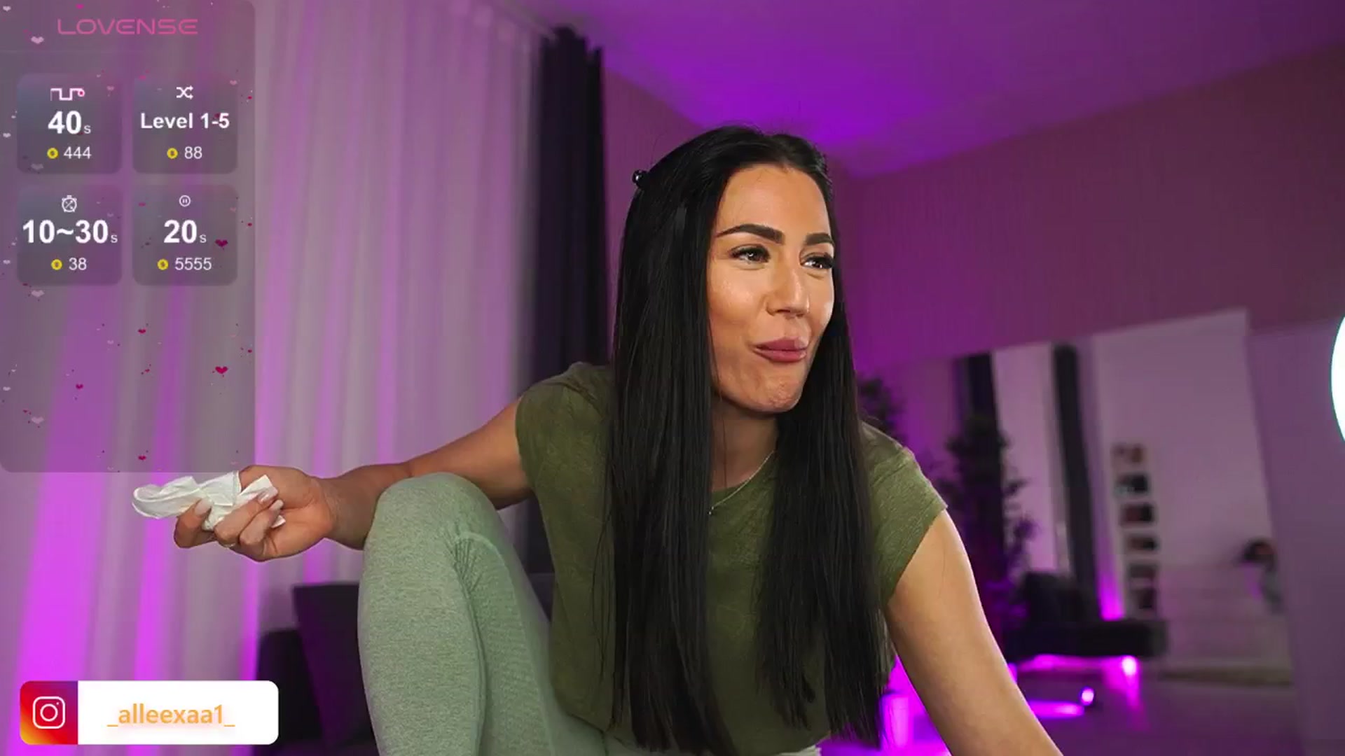 Gallery image thumbnail from AbbelaWhite's myfreecams stream on, 05/29/2024, 11:23 image 1 of 20
