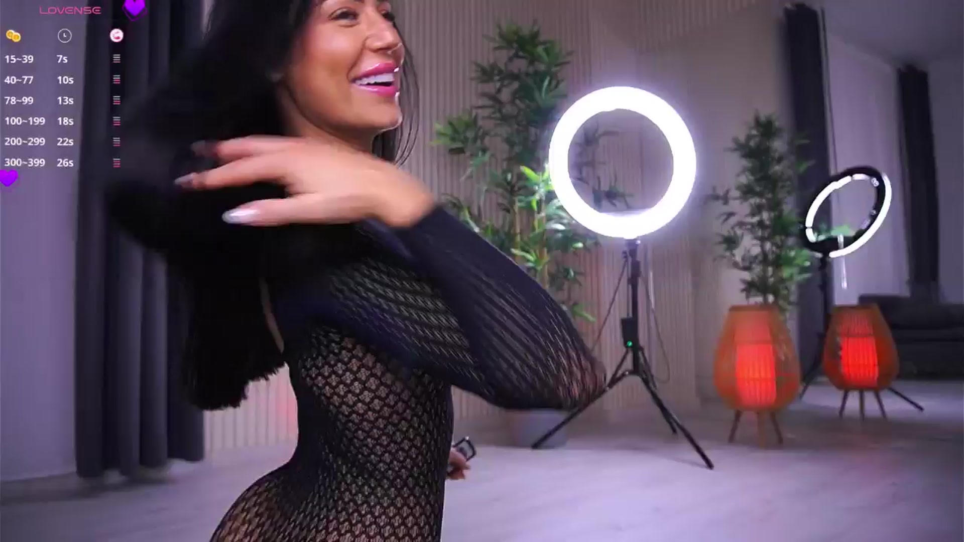Gallery image thumbnail from AbbelaWhite's myfreecams stream on, 10/25/2024, 09:15 image 20 of 20
