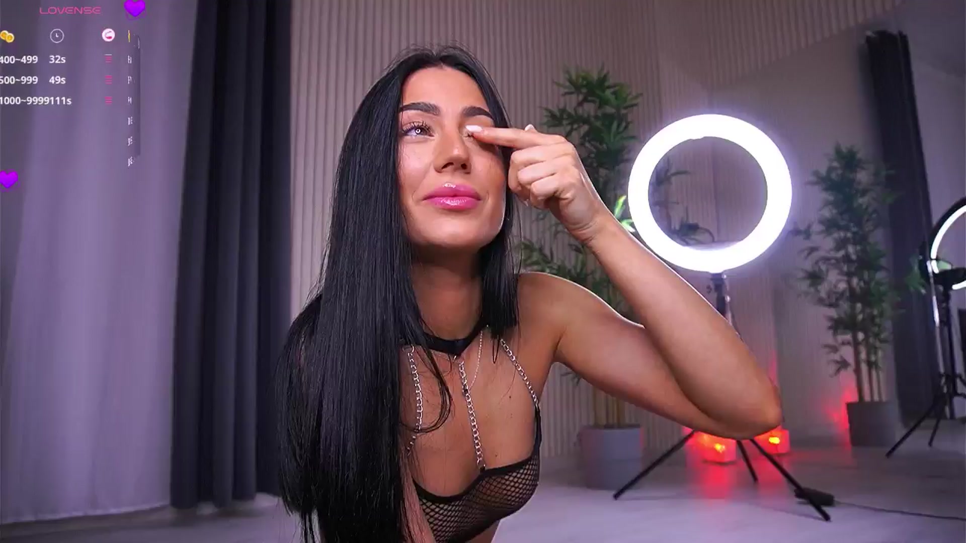 Gallery image thumbnail from AbbelaWhite's myfreecams stream on, 10/28/2024, 10:11 image 7 of 20