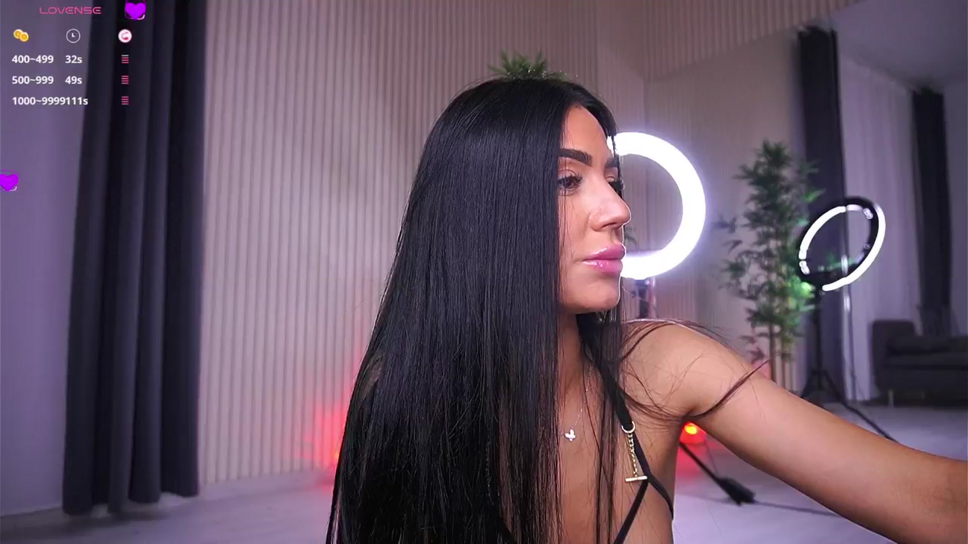 Gallery image thumbnail from AbbelaWhite's myfreecams stream on, 10/29/2024, 10:03 image 12 of 20