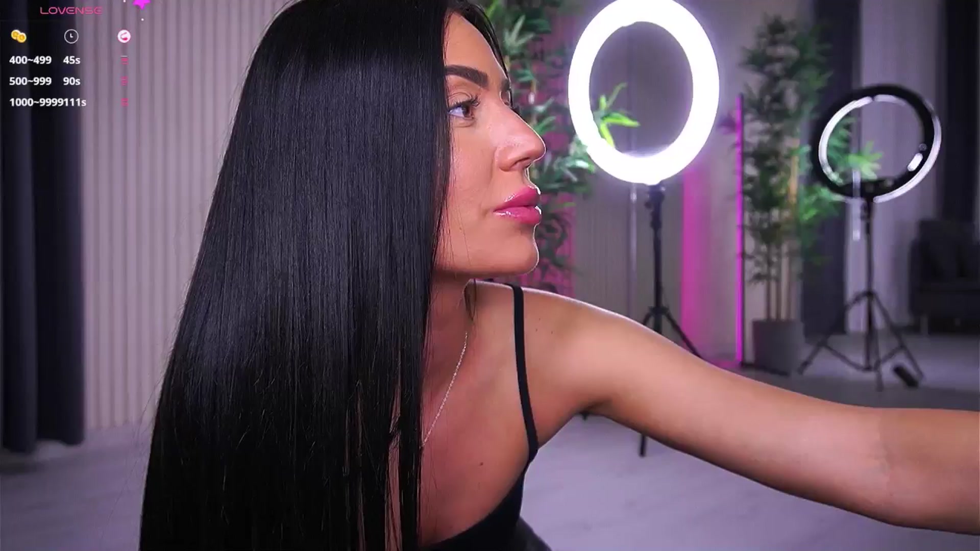 Gallery image thumbnail from AbbelaWhite's myfreecams stream on, 11/08/2024, 14:06 image 1 of 20