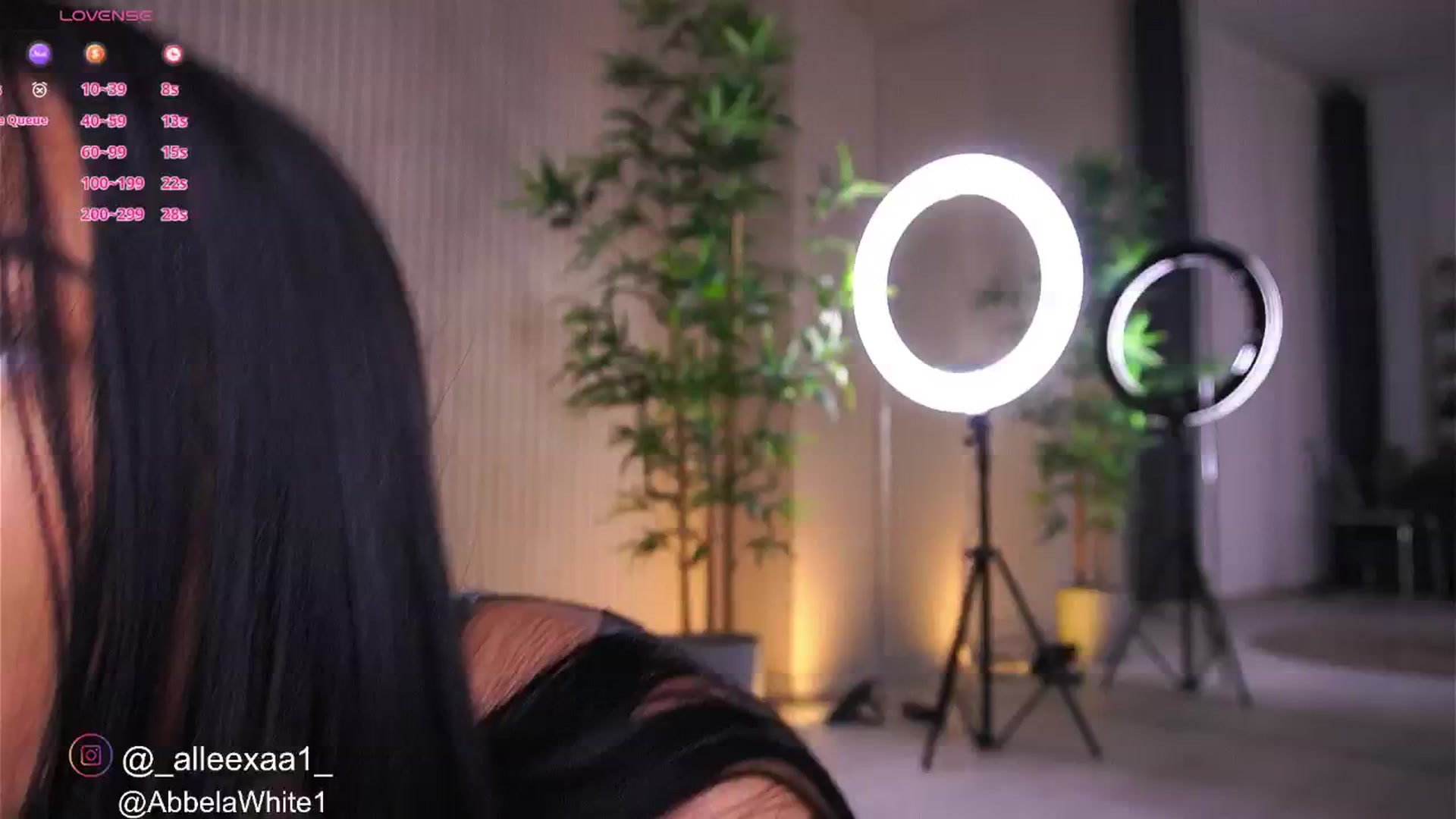 Gallery image thumbnail from AbbelaWhite's myfreecams stream on, 12/30/2024, 13:14 image 5 of 20