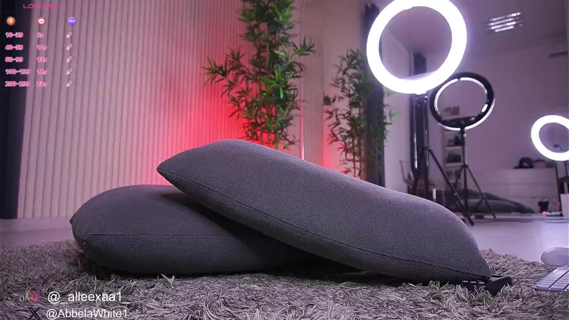 Gallery image thumbnail from AbbelaWhite's myfreecams stream on, 01/11/2025, 10:05 image 5 of 20