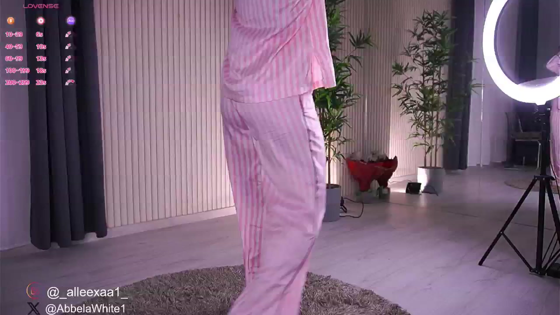 Gallery image thumbnail from AbbelaWhite's myfreecams stream on, 01/19/2025, 11:10 image 1 of 20