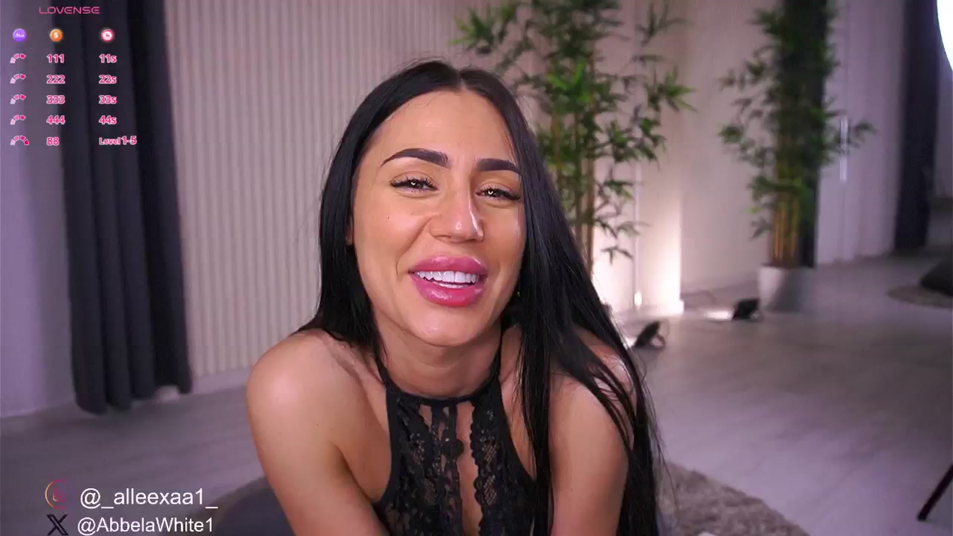 Gallery image thumbnail from AbbelaWhite's myfreecams stream on, 01/23/2025, 14:11 image 6 of 20