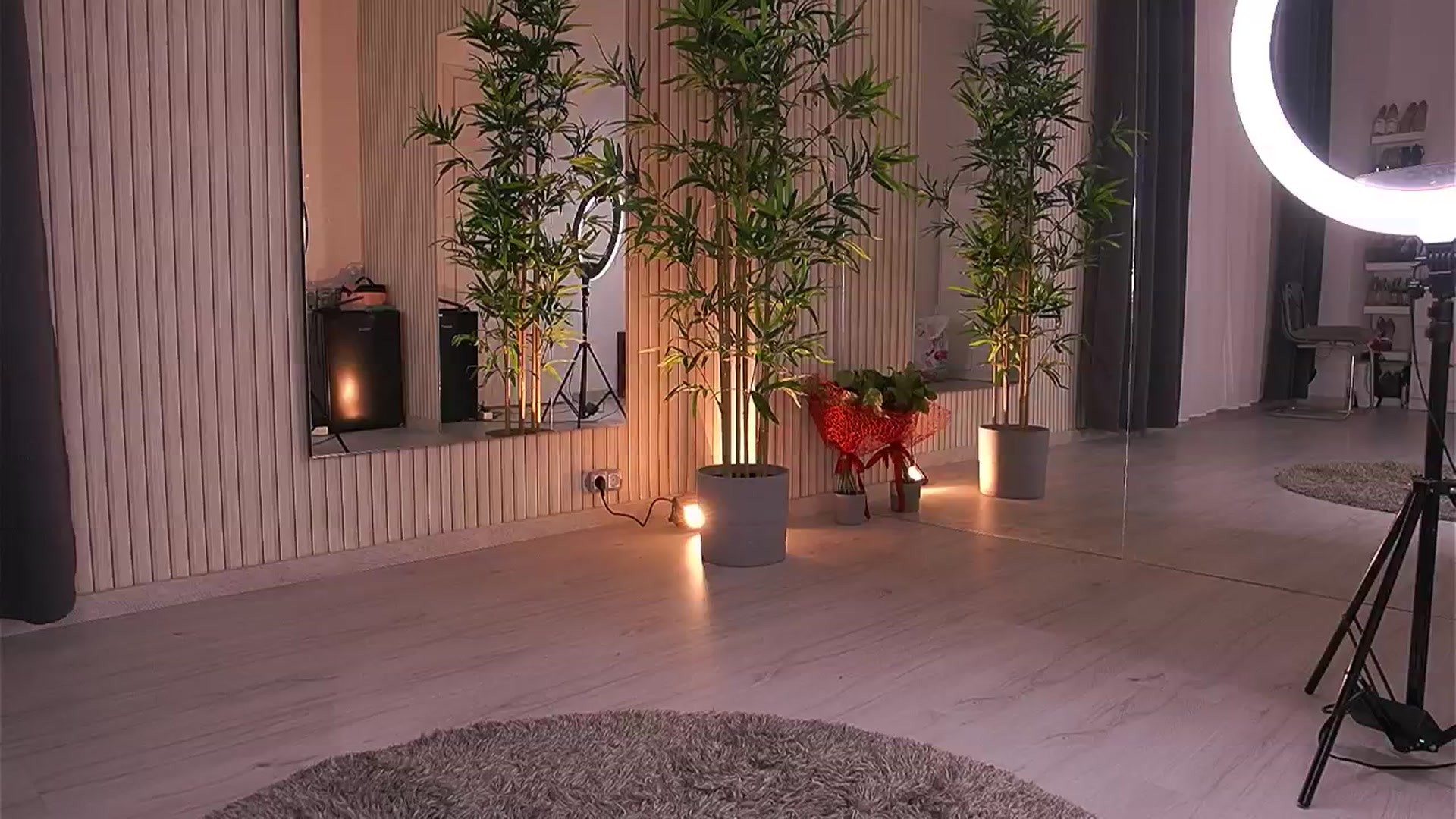 Gallery image thumbnail from AbbelaWhite's myfreecams stream on, 02/04/2025, 10:01 image 16 of 20