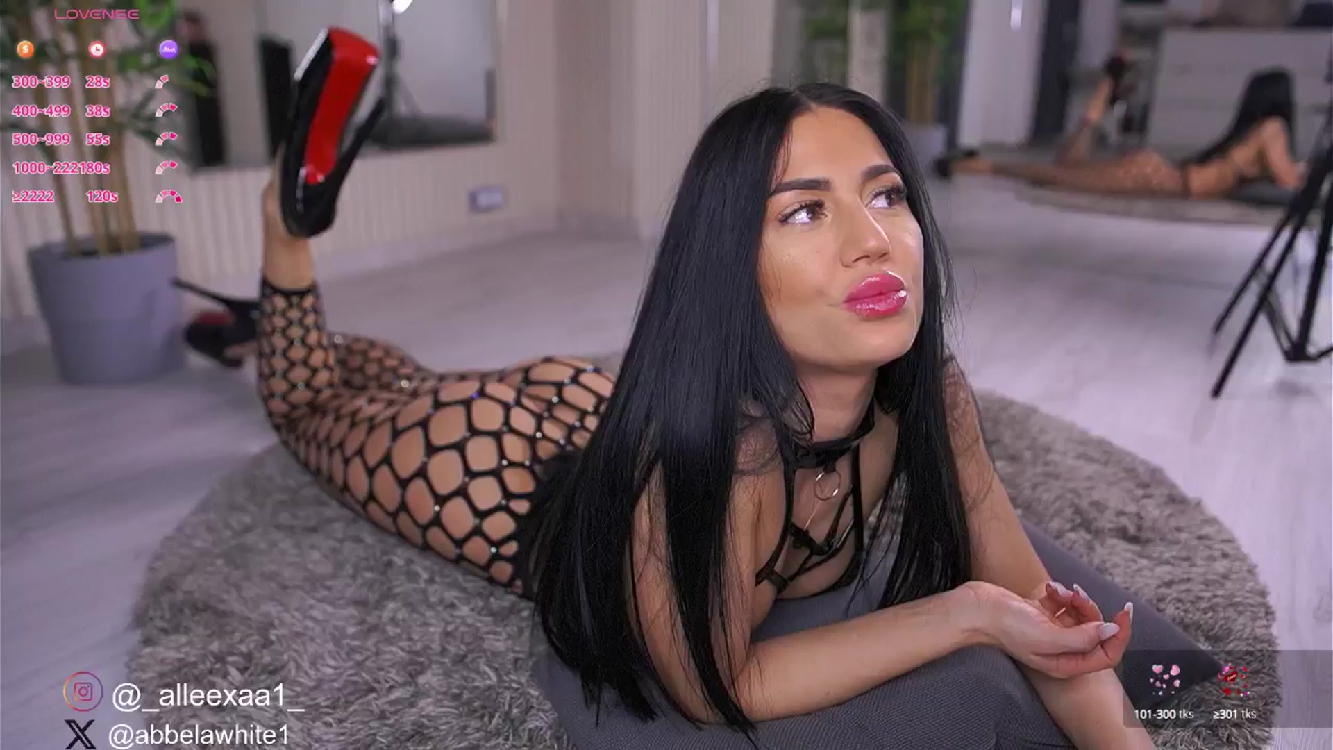 Gallery image thumbnail from AbbelaWhite's myfreecams stream on, 02/20/2025, 13:45 image 3 of 20