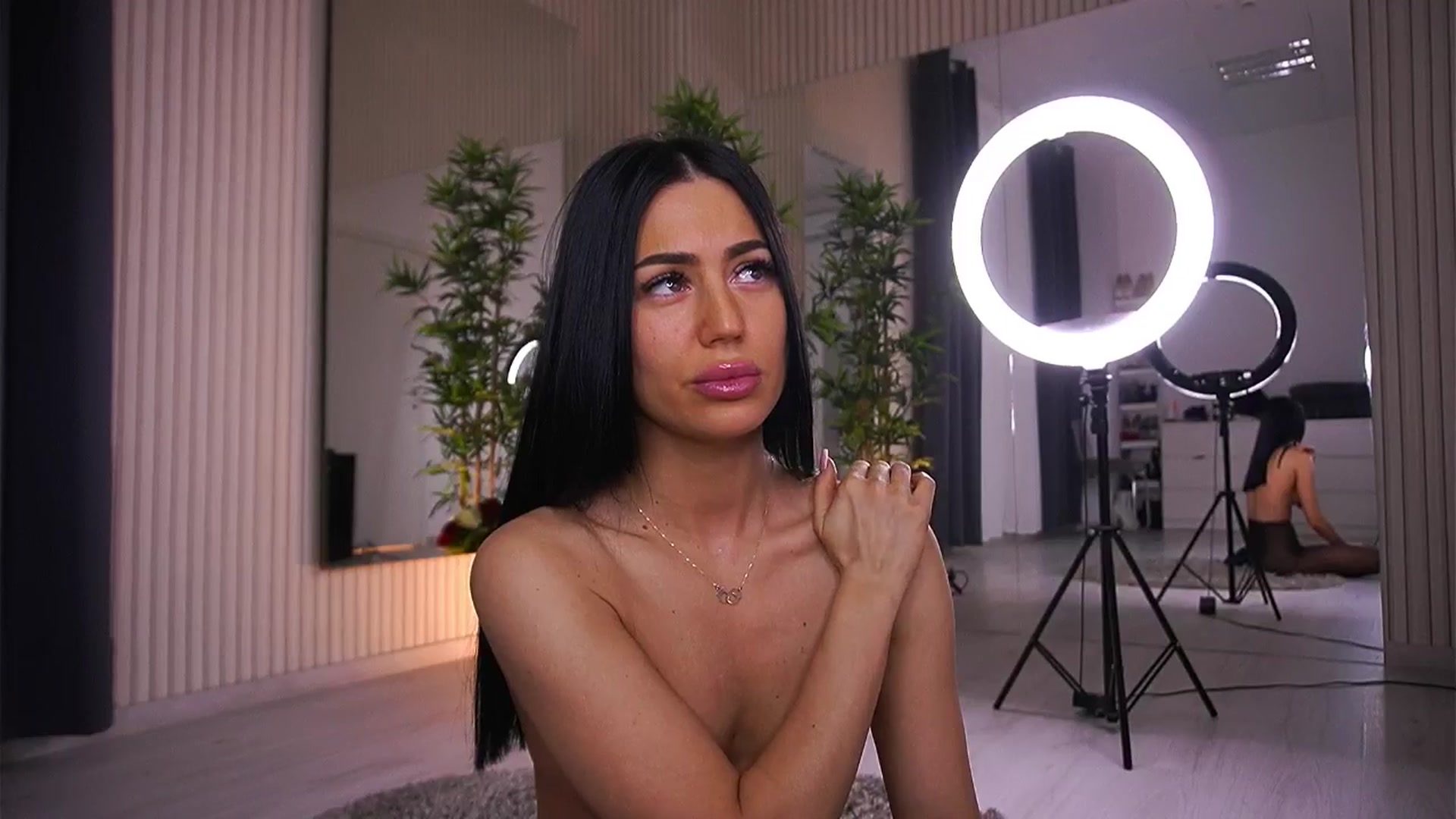 Gallery image thumbnail from AbbelaWhite's myfreecams stream on, 04/02/2025, 06:19 image 13 of 20