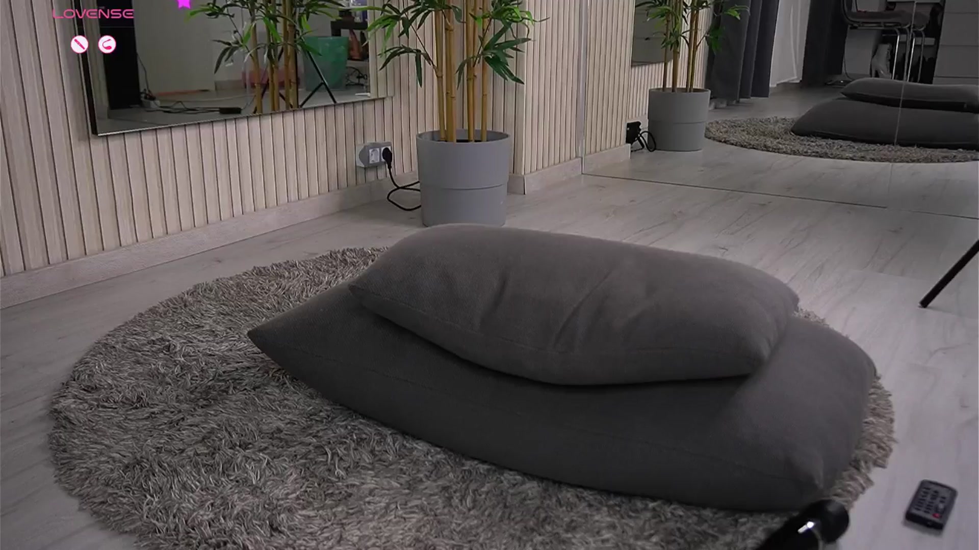 Gallery image thumbnail from AbbelaWhite's myfreecams stream on, 04/18/2025, 08:55 image 7 of 20
