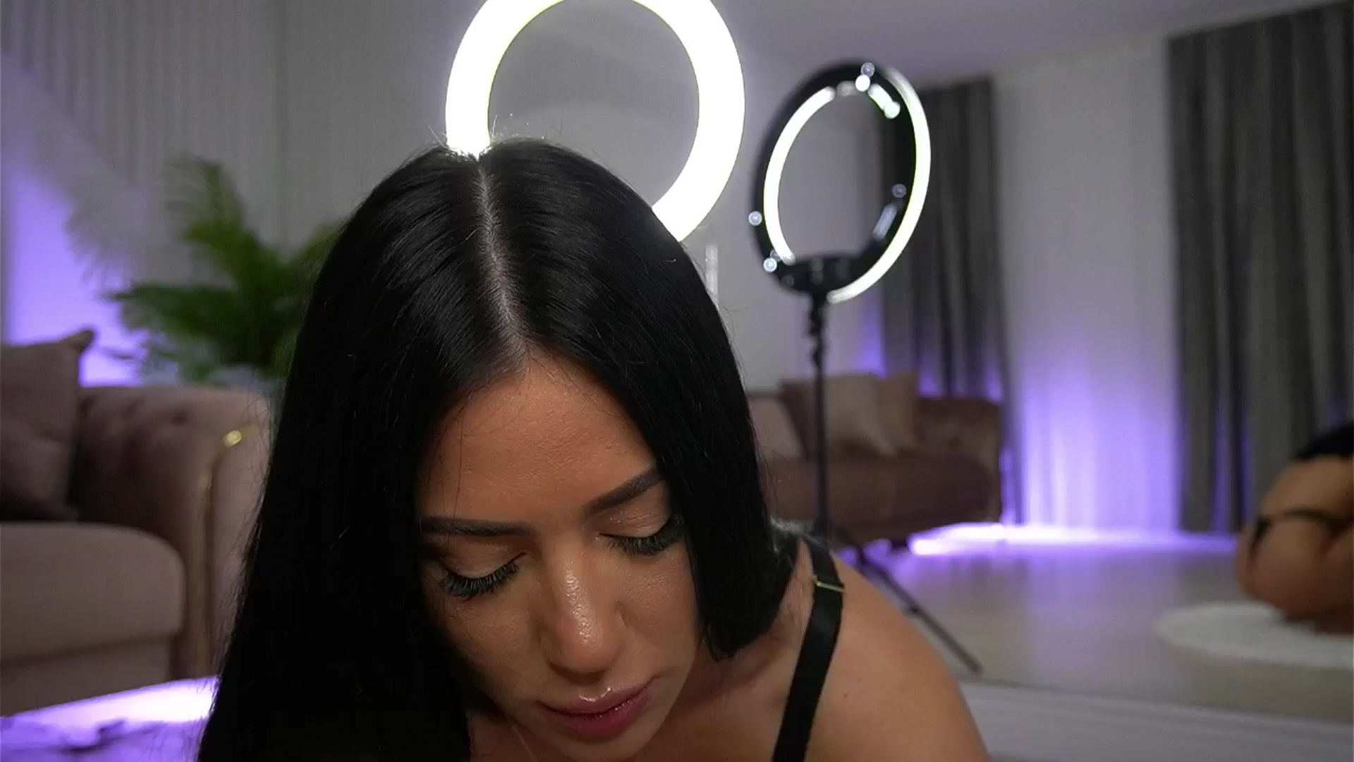 Gallery image thumbnail from AbbelaWhite's myfreecams stream on, 05/02/2025, 10:14 image 6 of 20