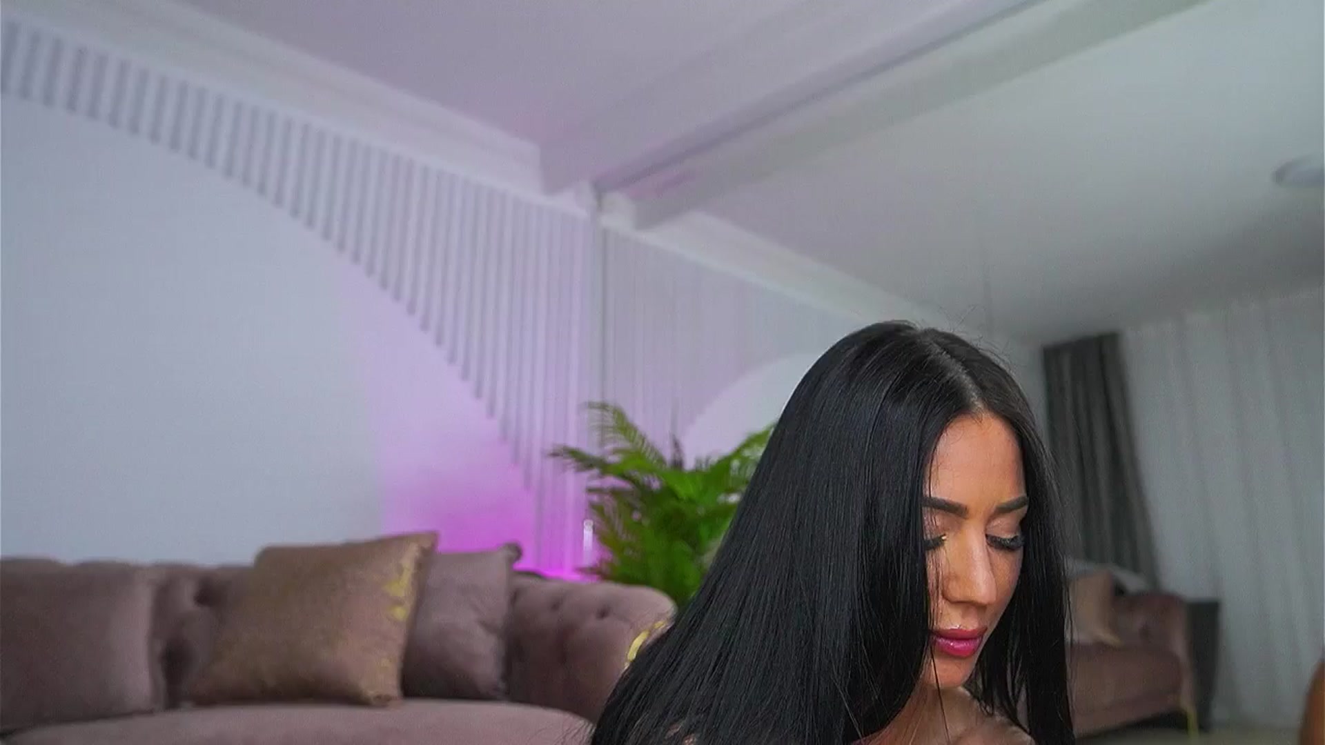 Gallery image thumbnail from AbbelaWhite's myfreecams stream on, 05/10/2025, 12:43 image 9 of 20