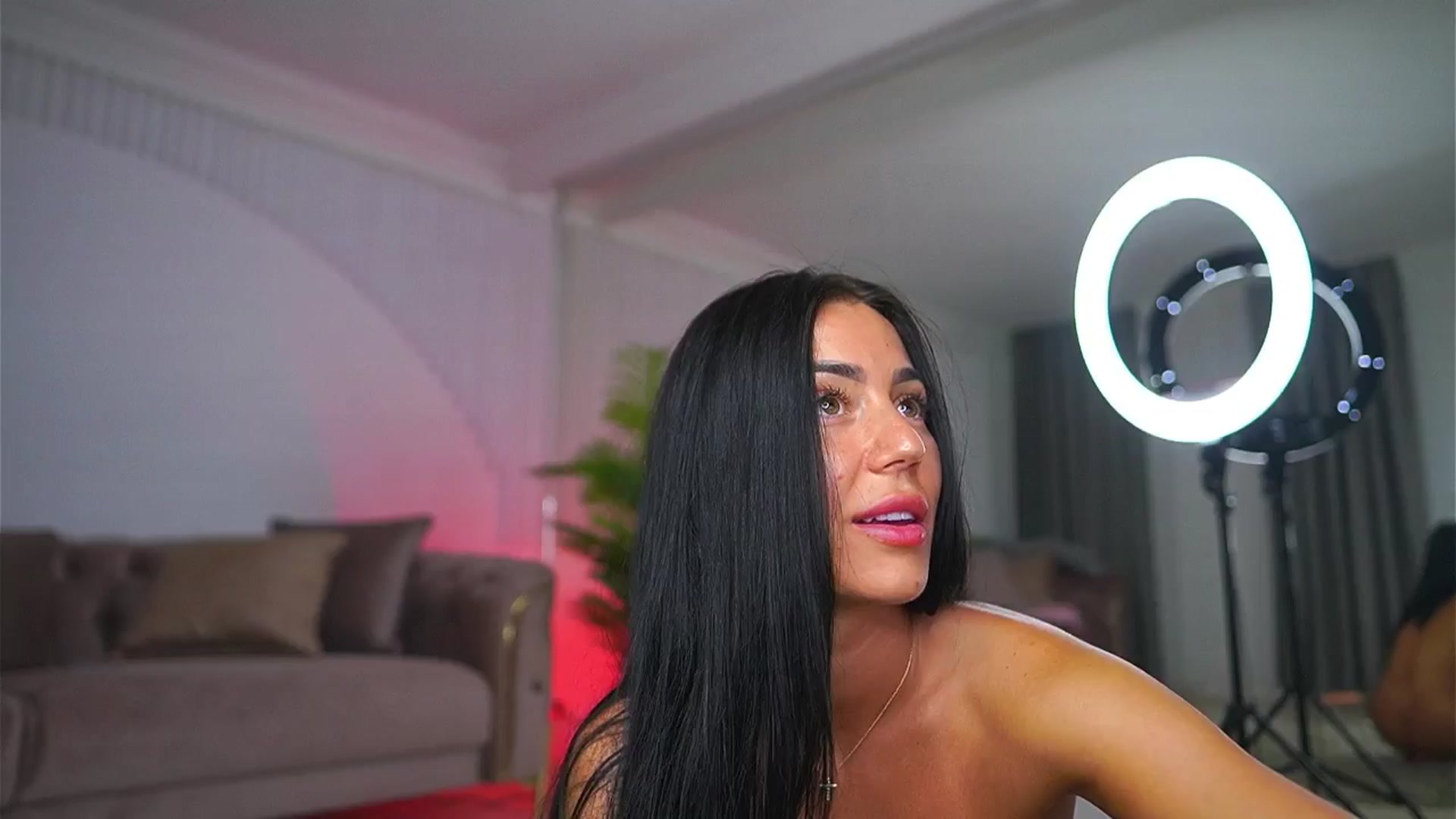Gallery image thumbnail from AbbelaWhite's myfreecams stream on, 06/24/2025, 13:41 image 9 of 20