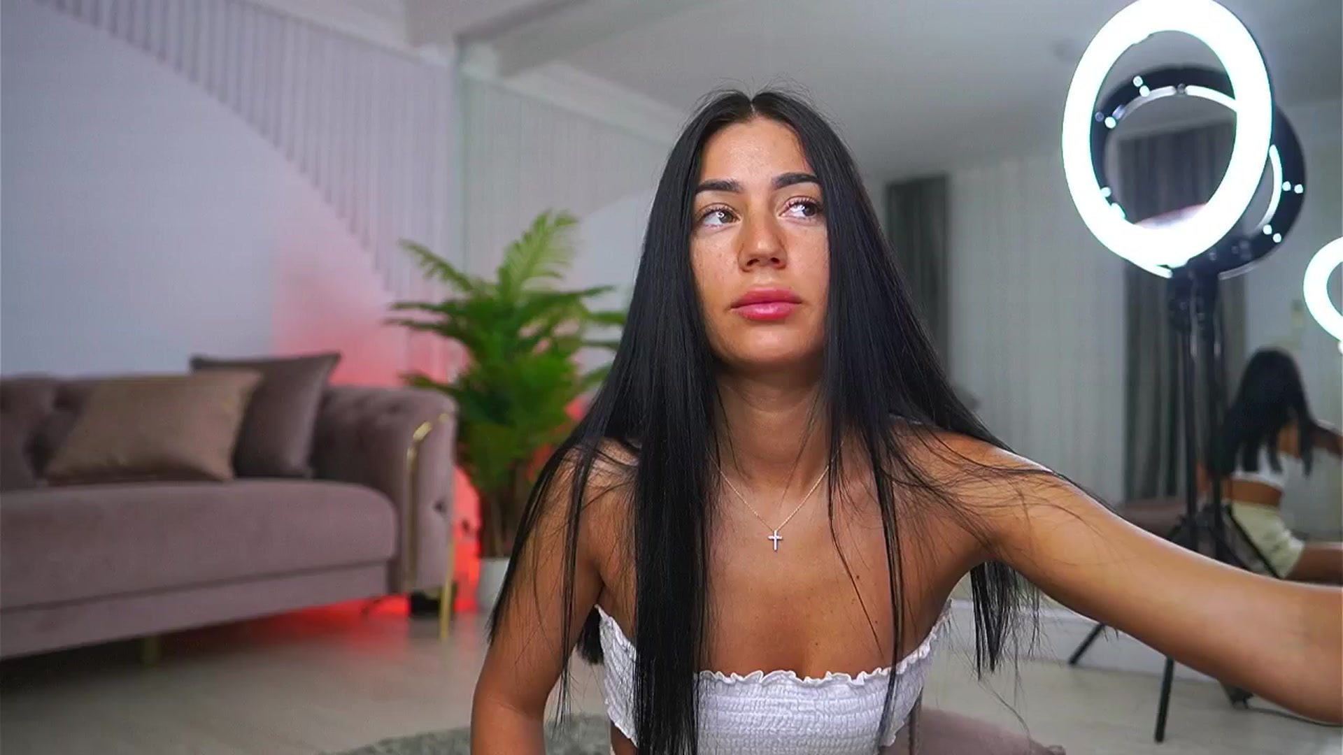 Gallery image thumbnail from AbbelaWhite's myfreecams stream on, 06/27/2025, 06:22 image 1 of 20